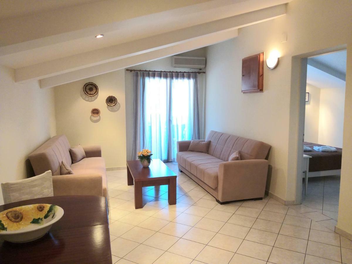Amfilissos Aparthotel 2*