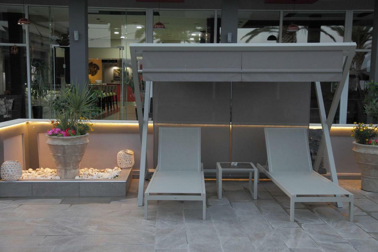 Evvoiki Akti Hotel Politika