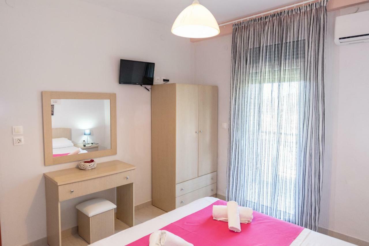 Nikos Apartment *