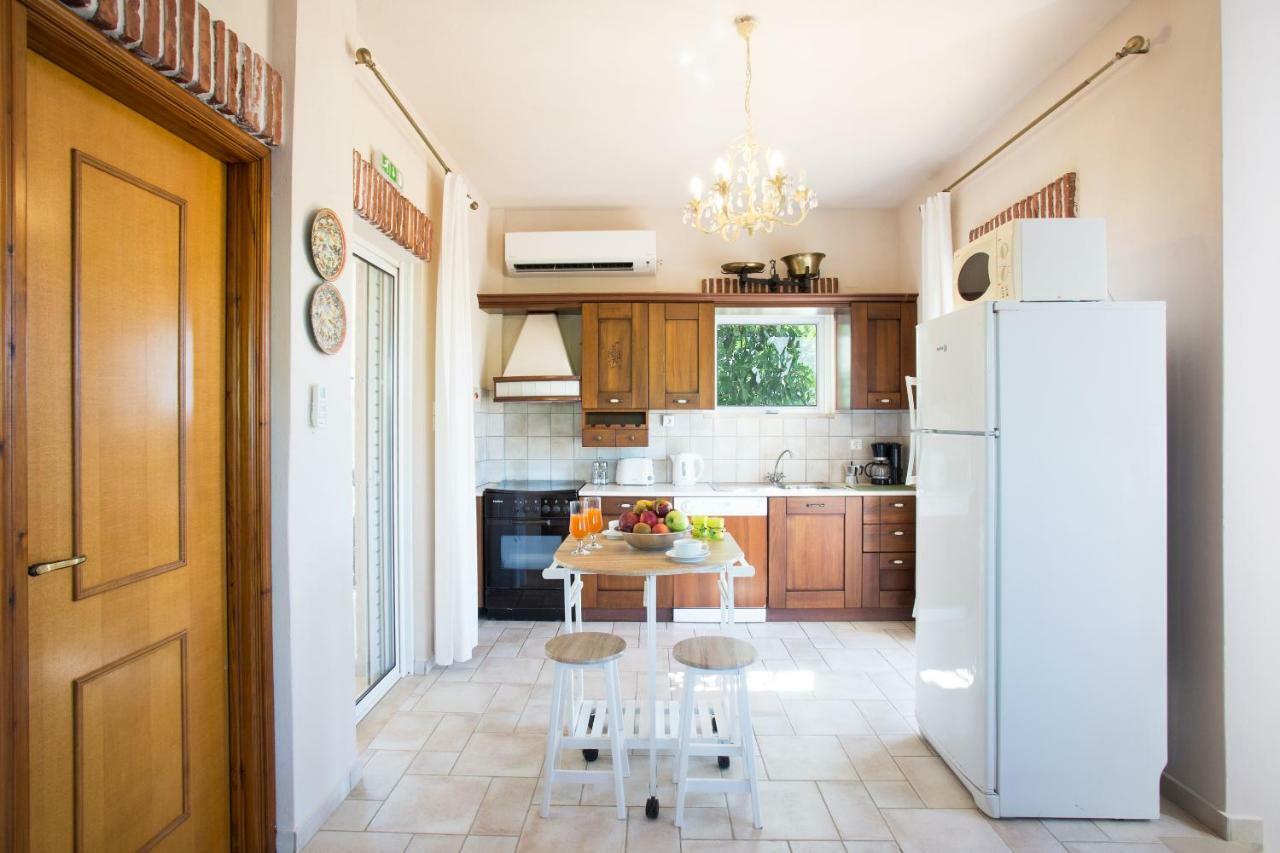 Listaros Villas *