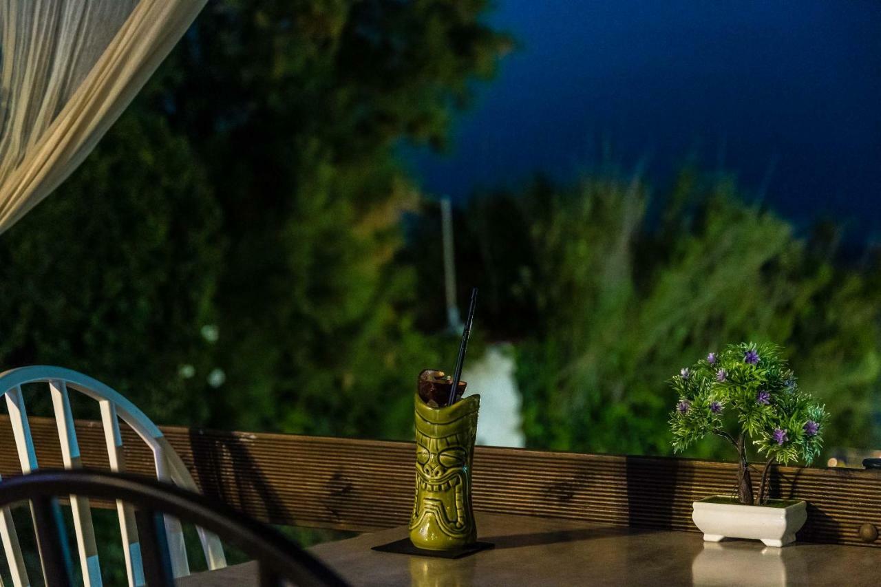 Amarylis Beachfront Studios *