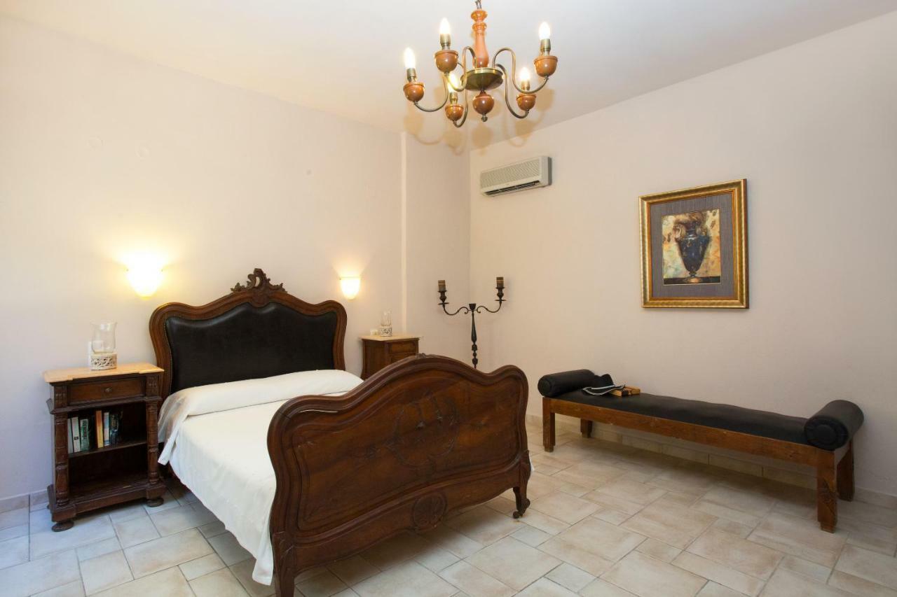 Villa Listaros Villas