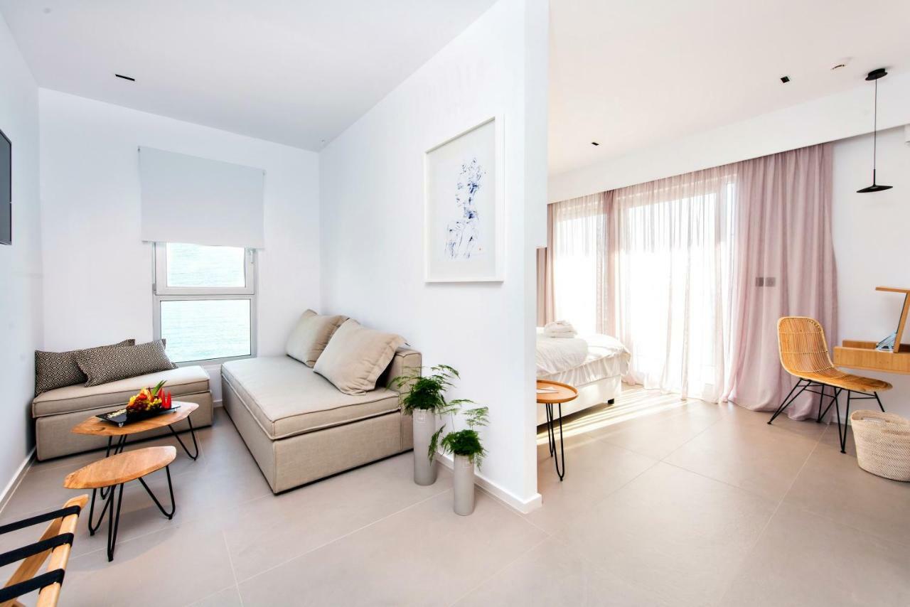 Hotel Enorme Ammos 5*