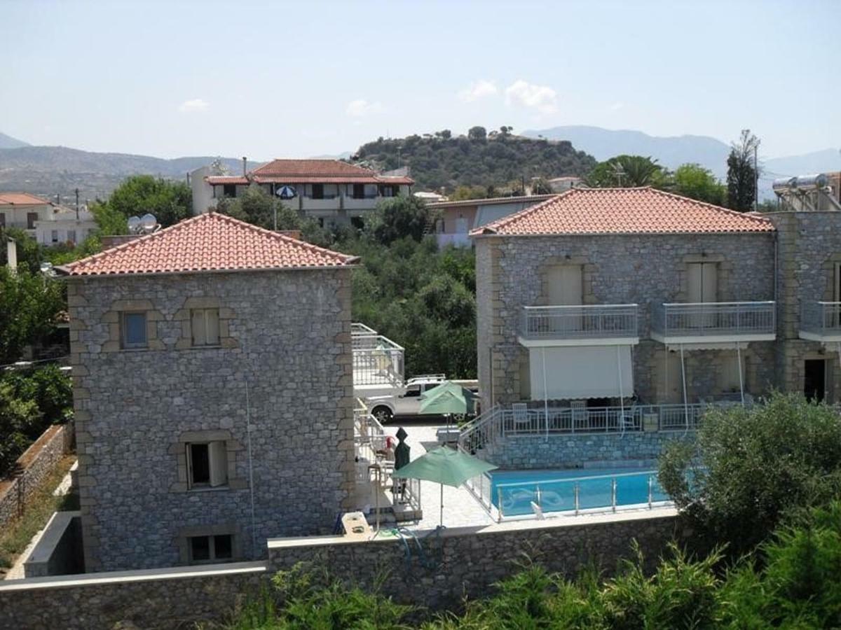 8 Furnished In For Rent. * Stoupa