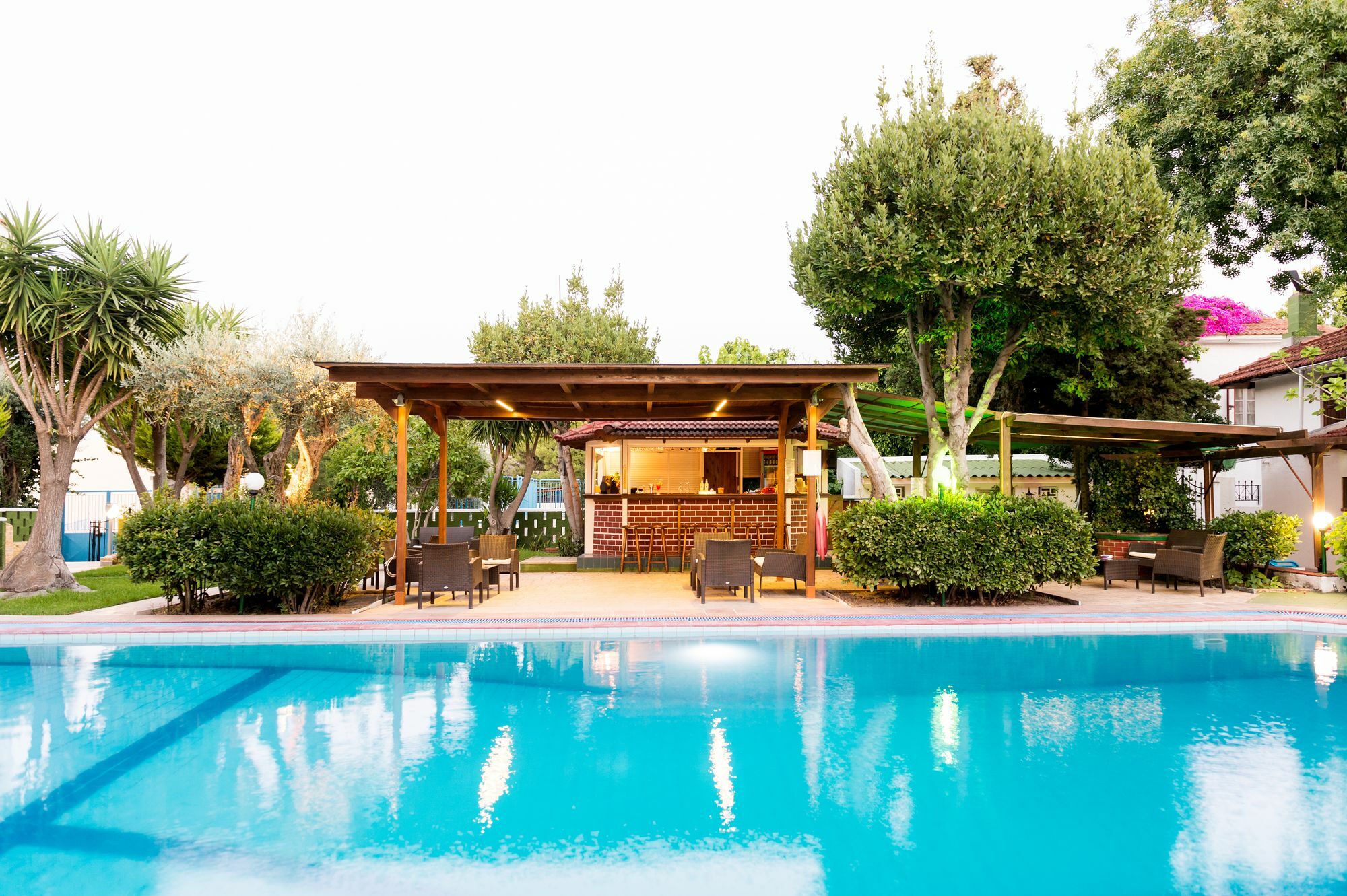 Terinikos Sunny Garden Junior Aparthotel 2*