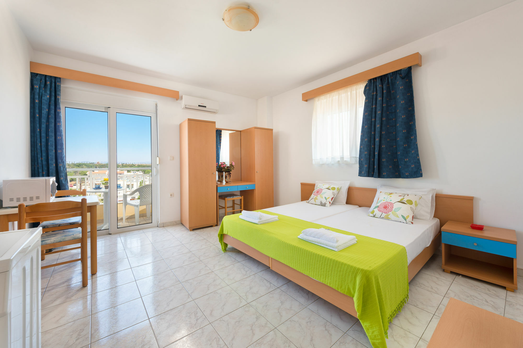 Apartment Yiannis *