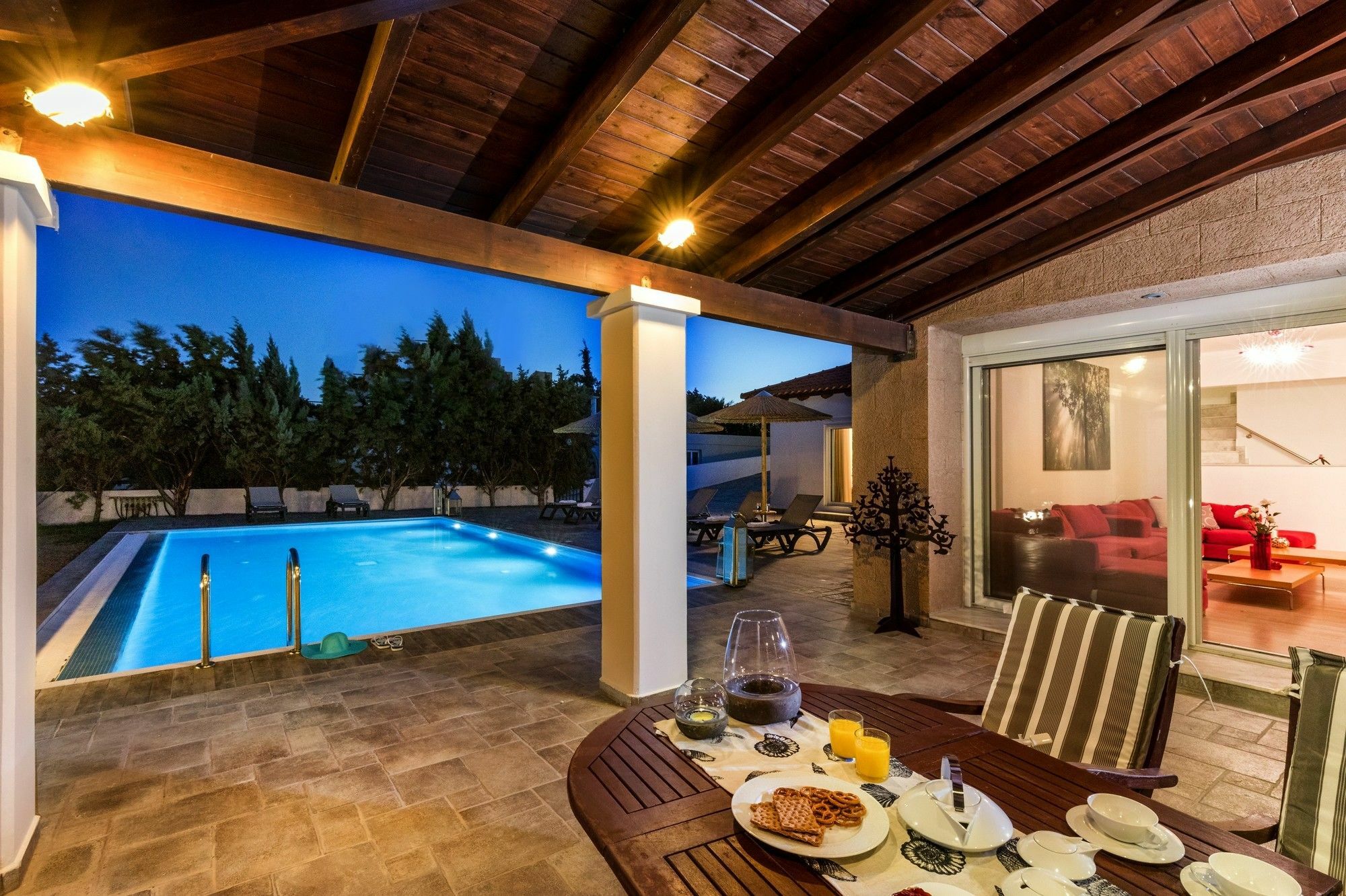 Villa Antonoglou - Waterfront Luxury Retreat