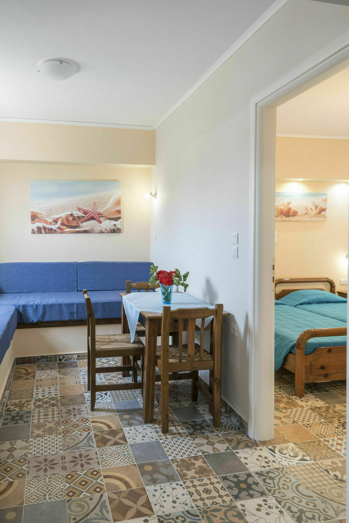 Byron Apartment *