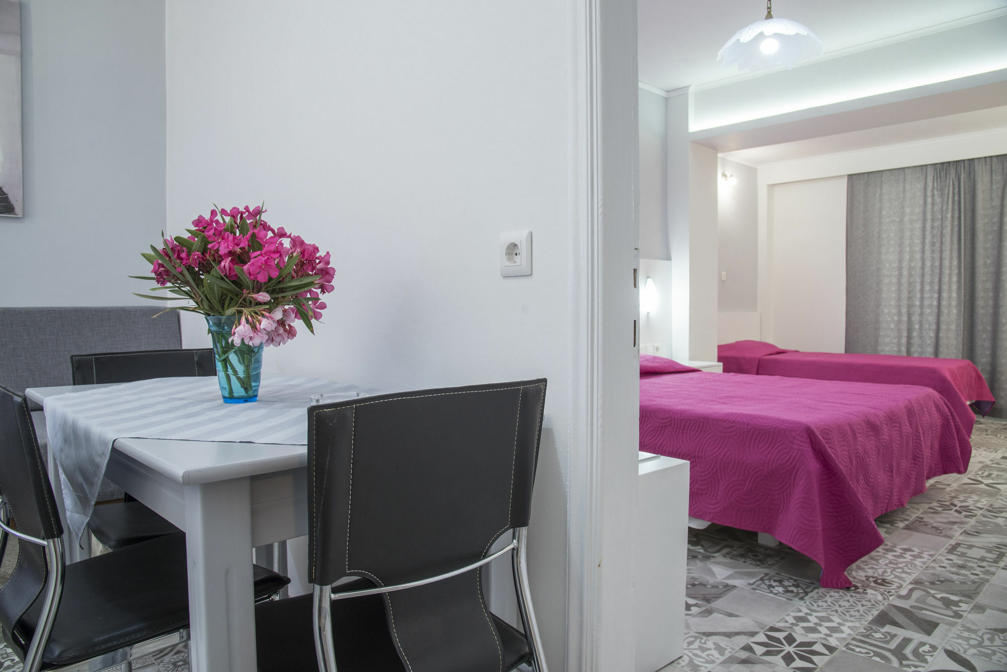 Byron Apartment *