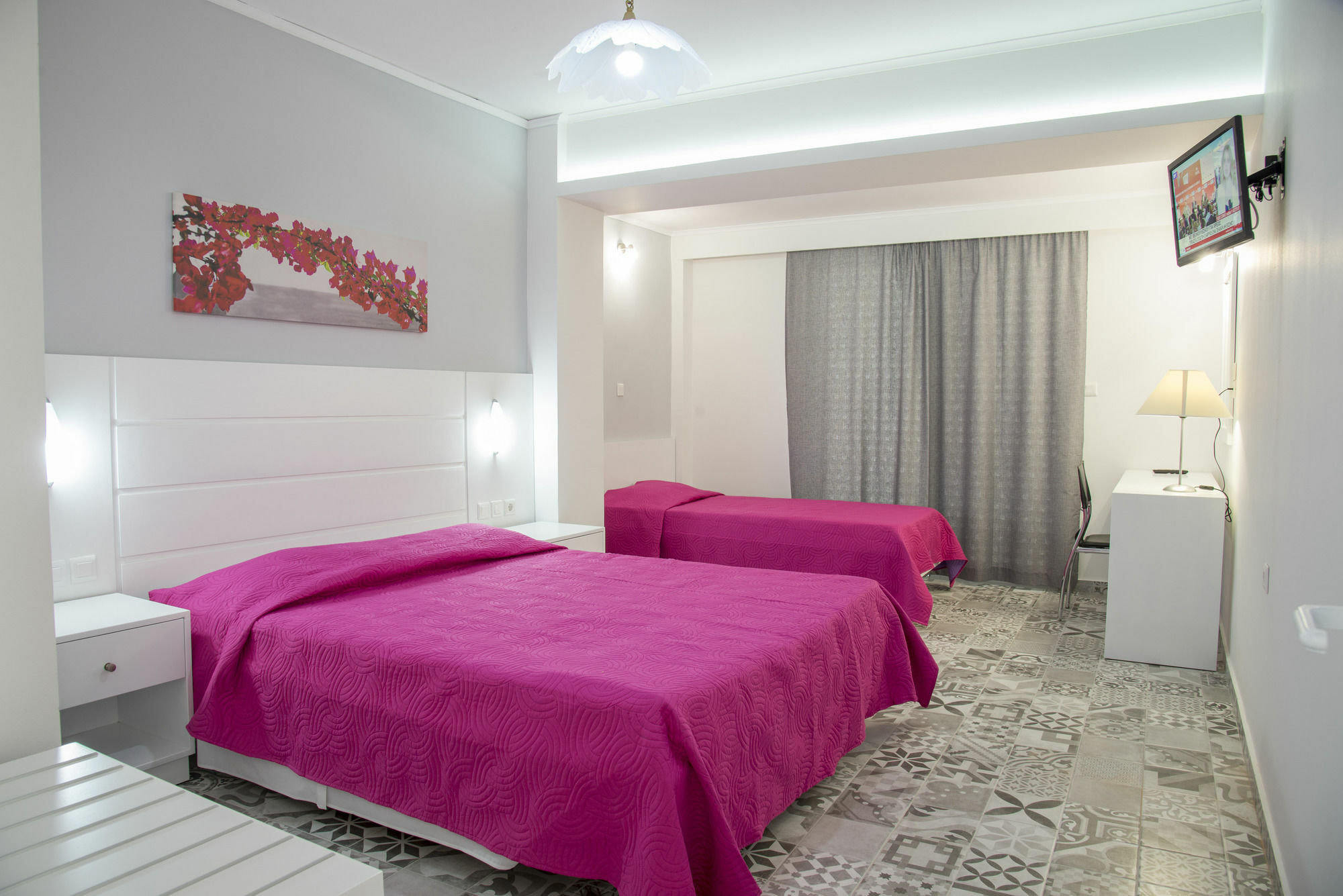 Byron Apartment *