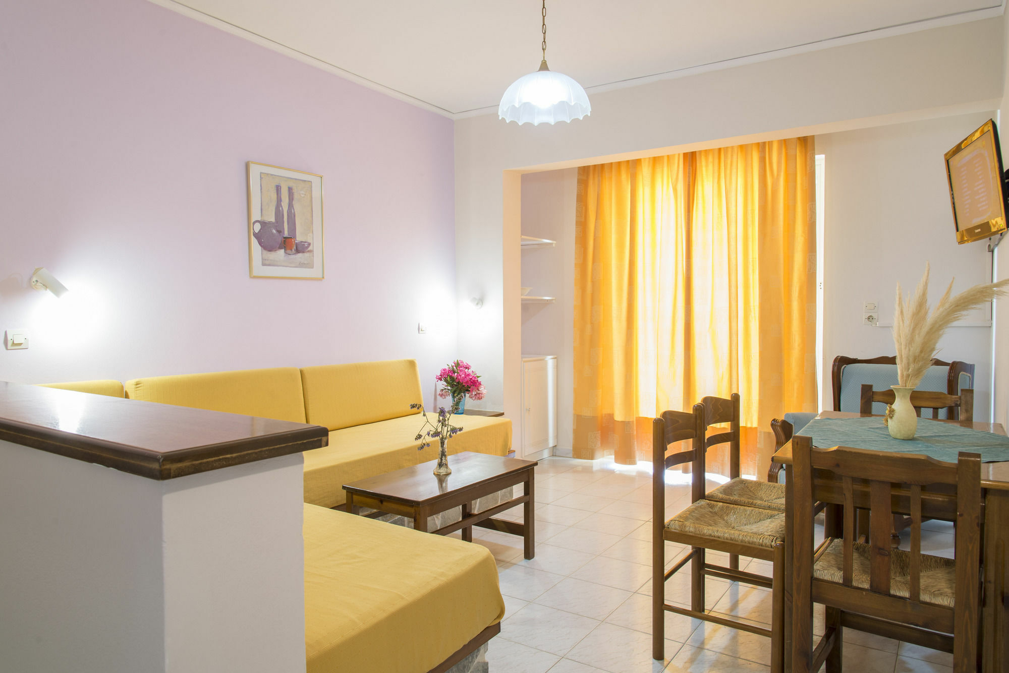 Byron Apartment