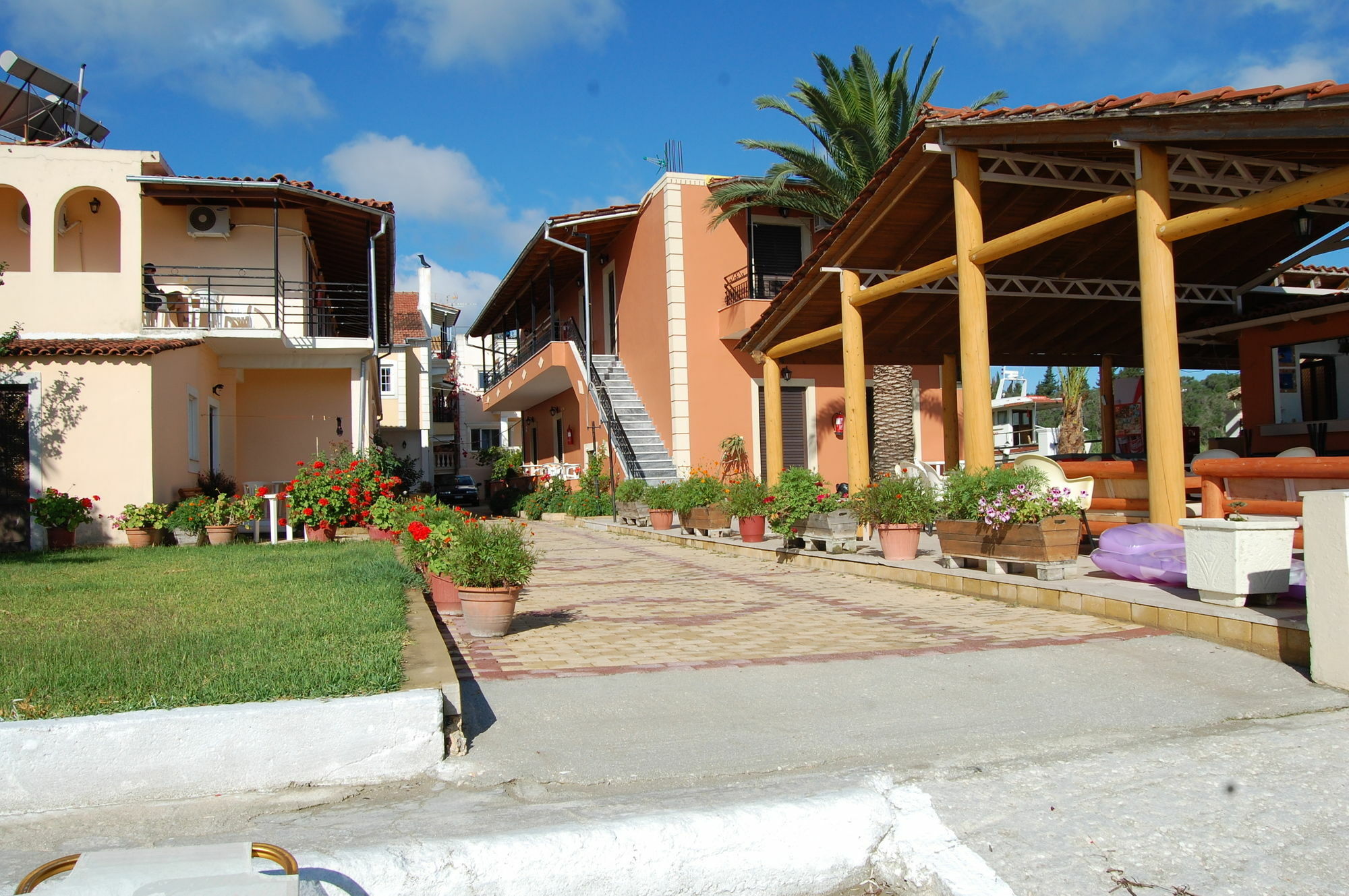 Seafront Aparthotel *