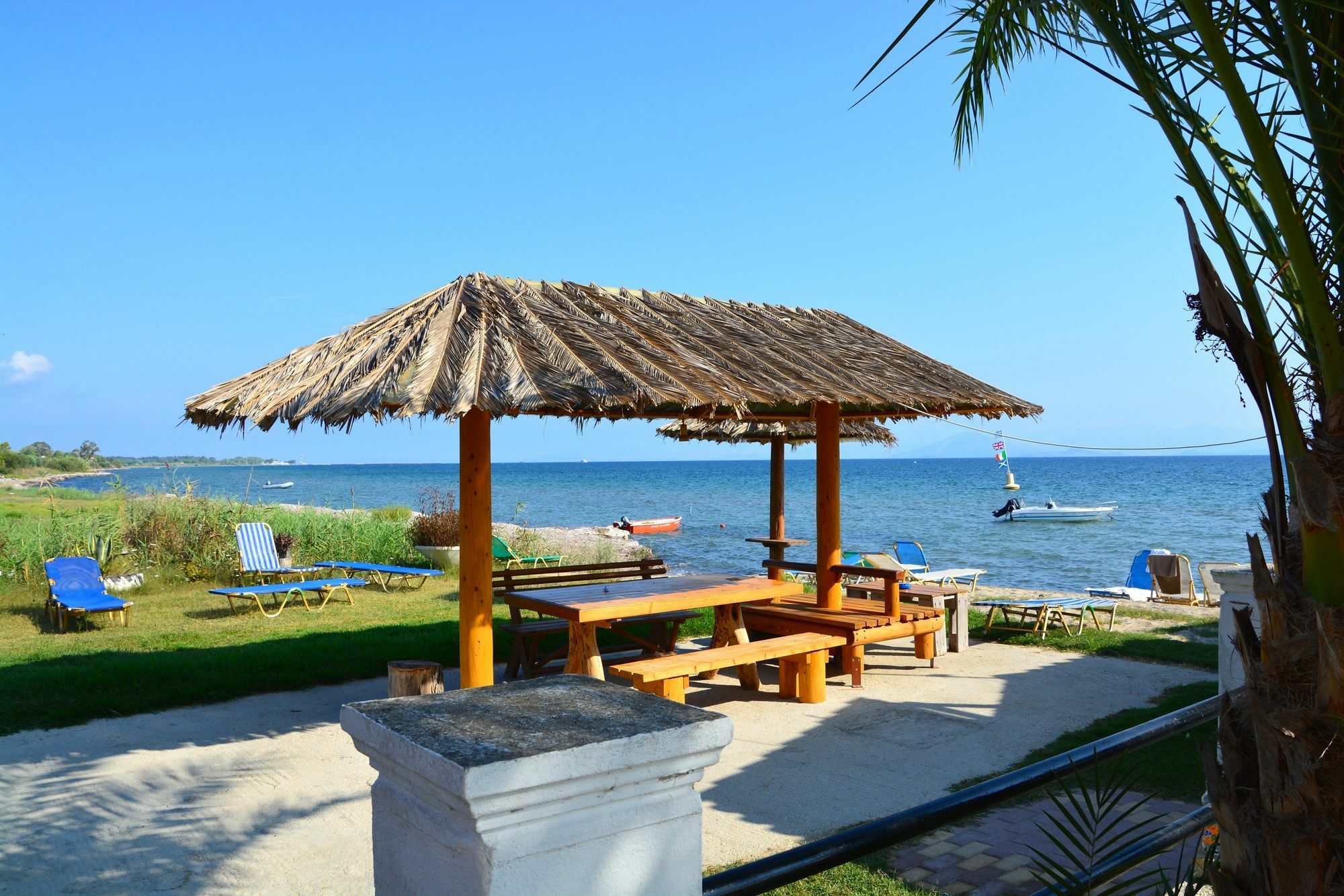 Seafront Aparthotel Kavos
