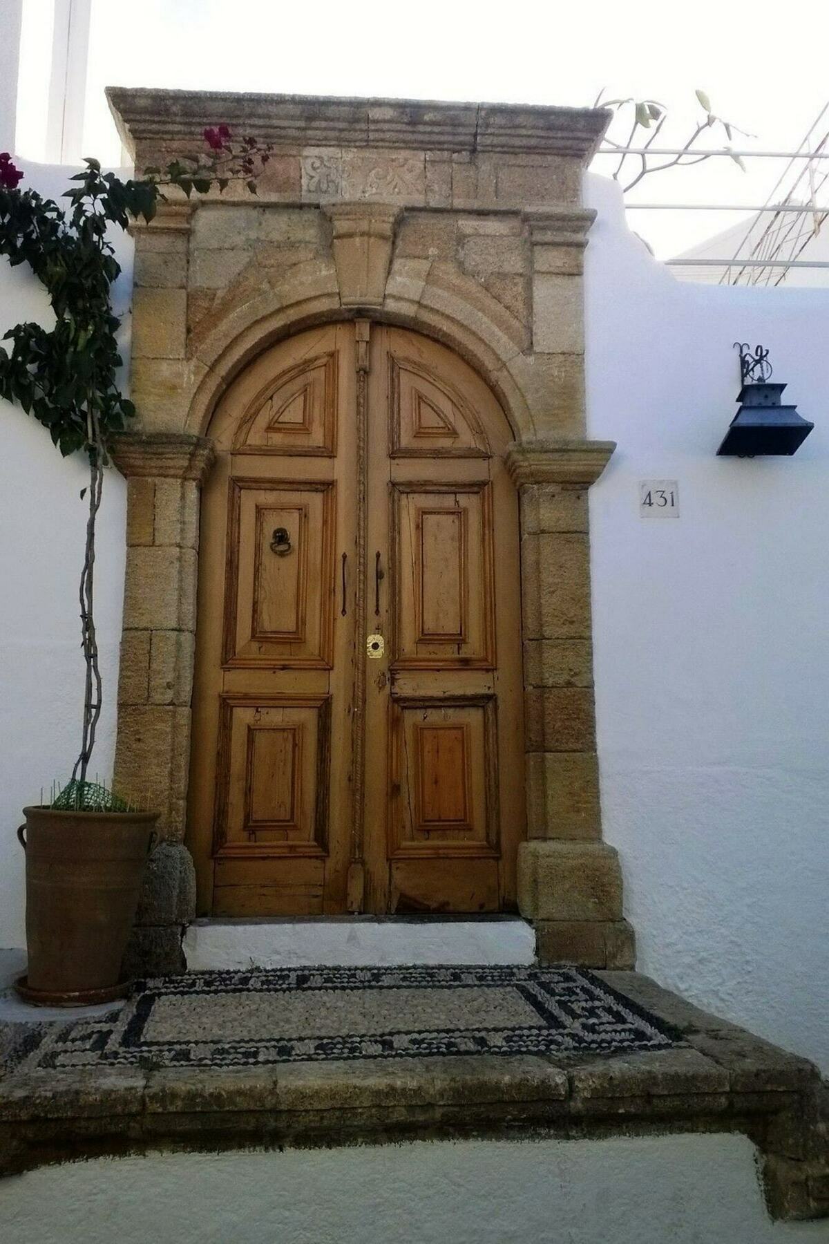 Lindos Esel Suites *