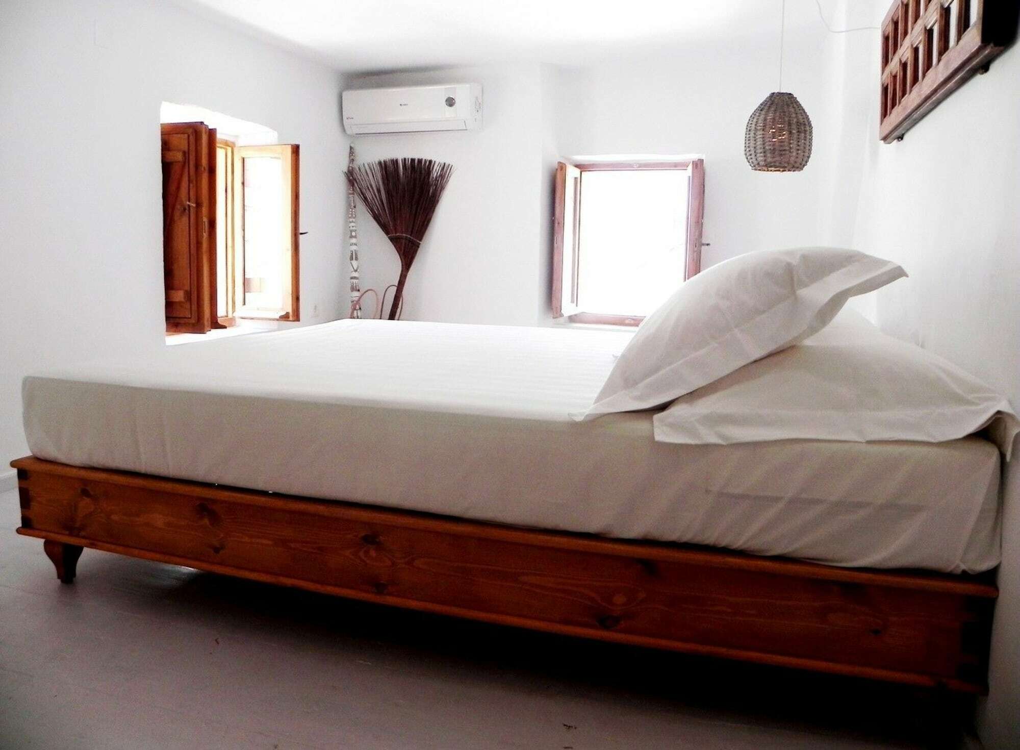 Lindos Esel Suites
