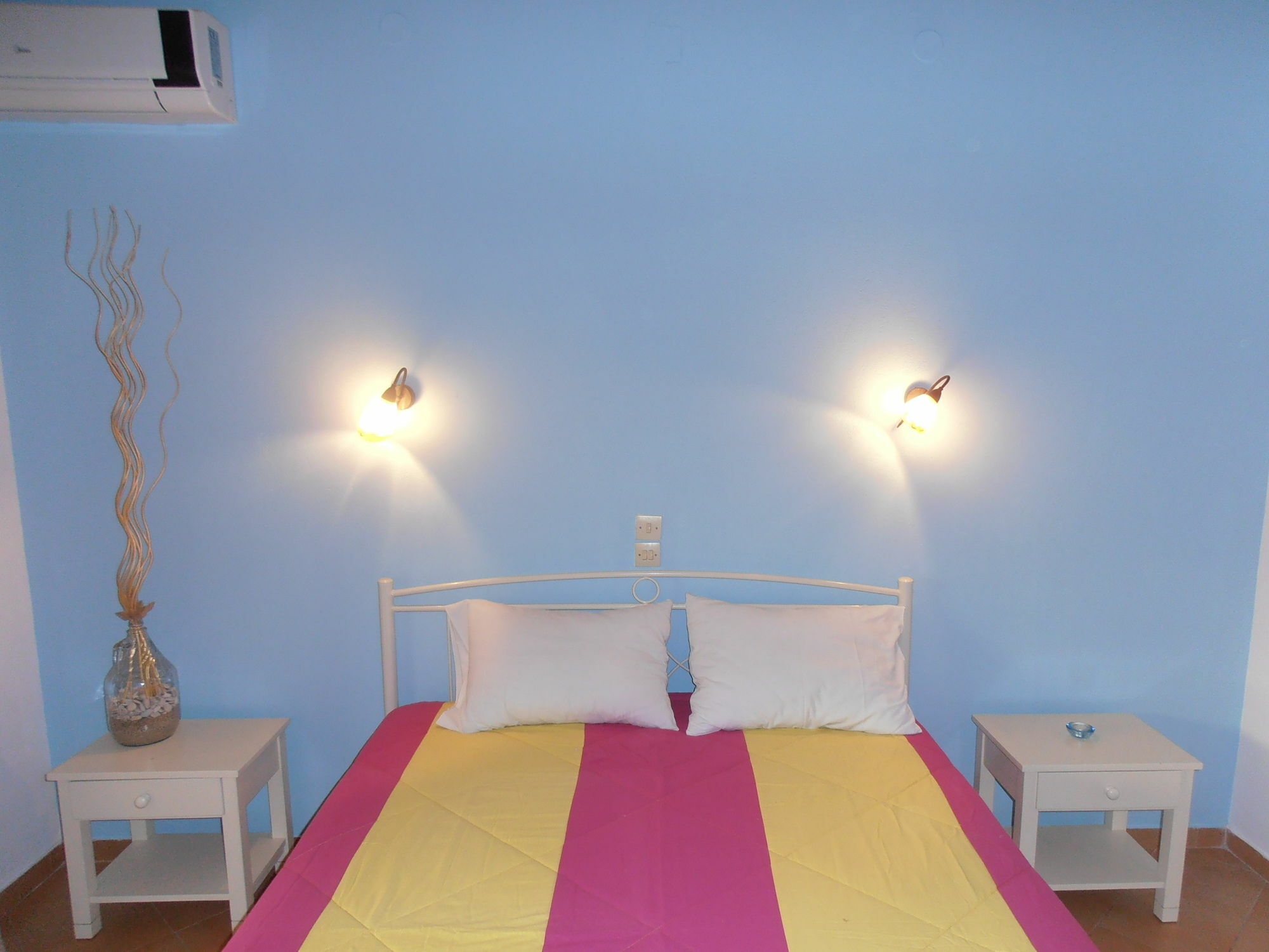 Elli Beach And Studios Apartment *