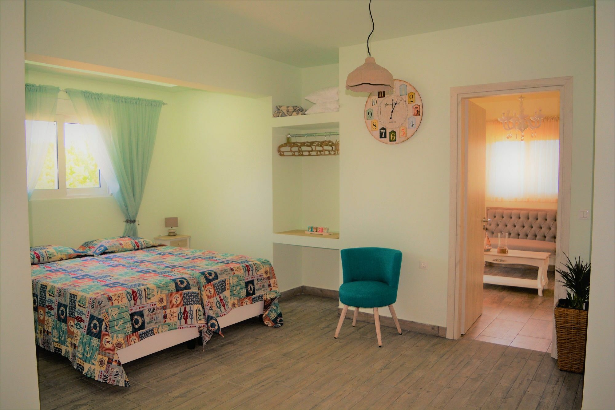 Anelia Boutique & 3*