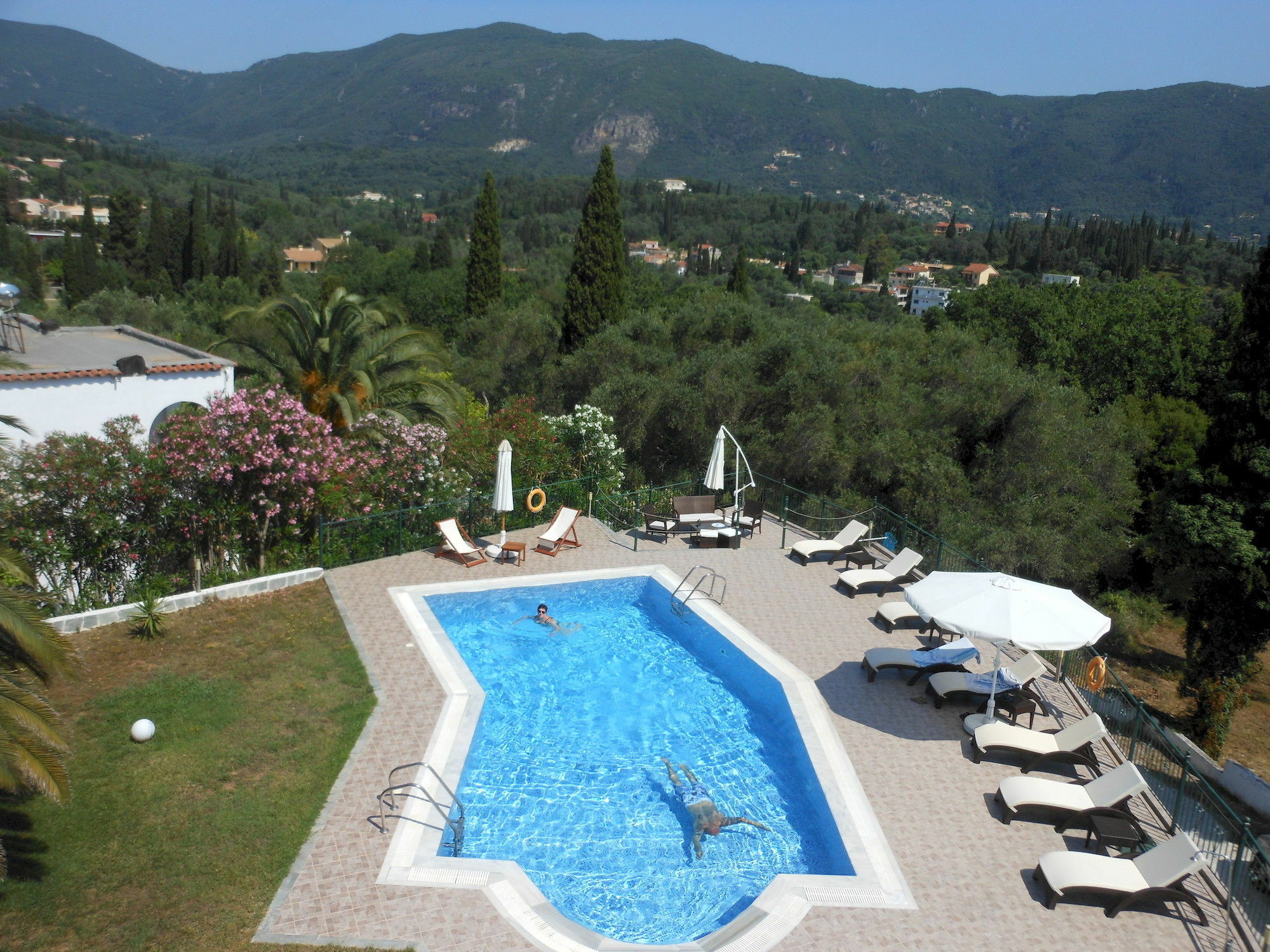 Ziogas Luxury Apartment Dassia (Corfu)