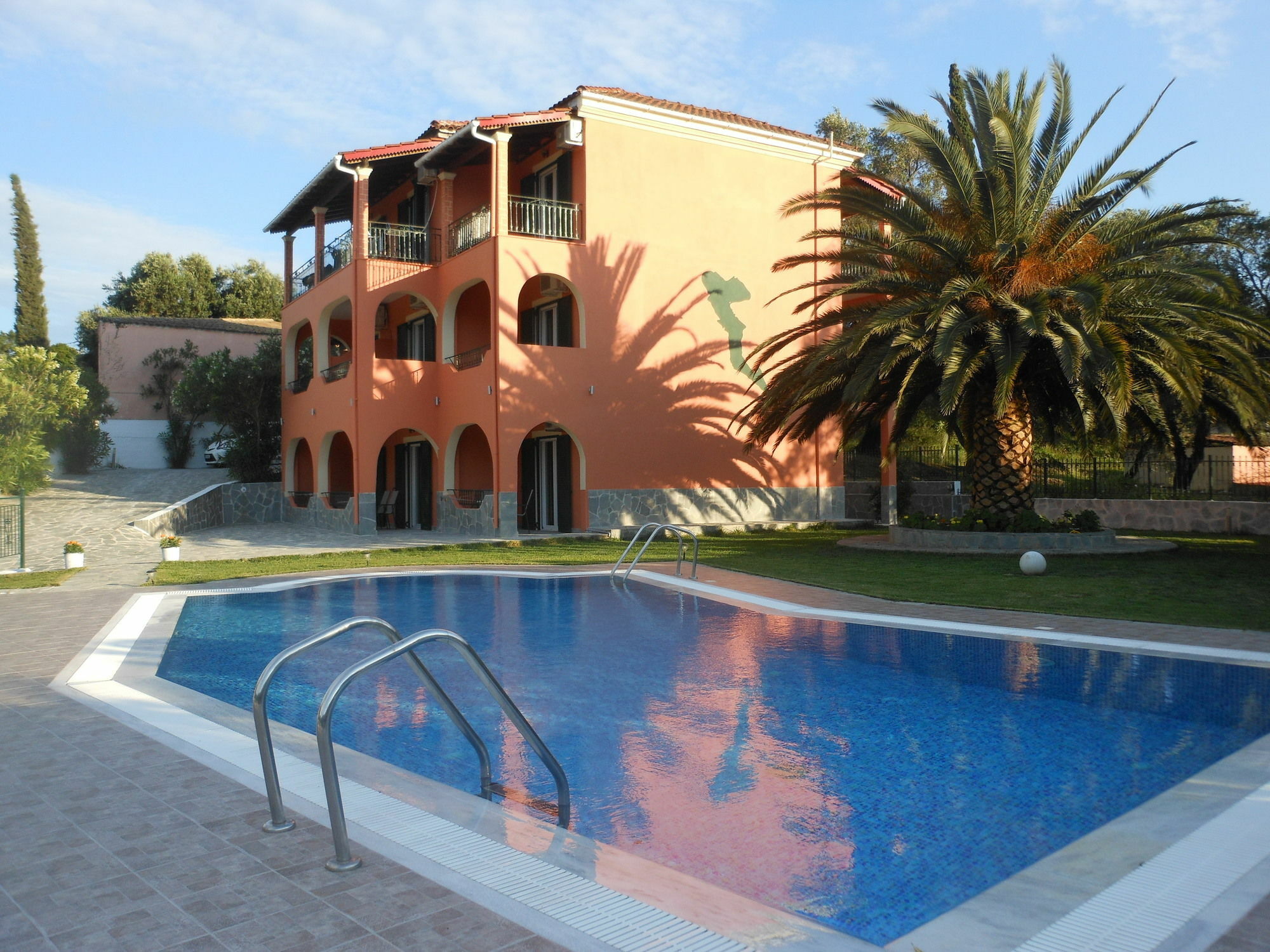 Ziogas Luxury Dassia (Corfu)