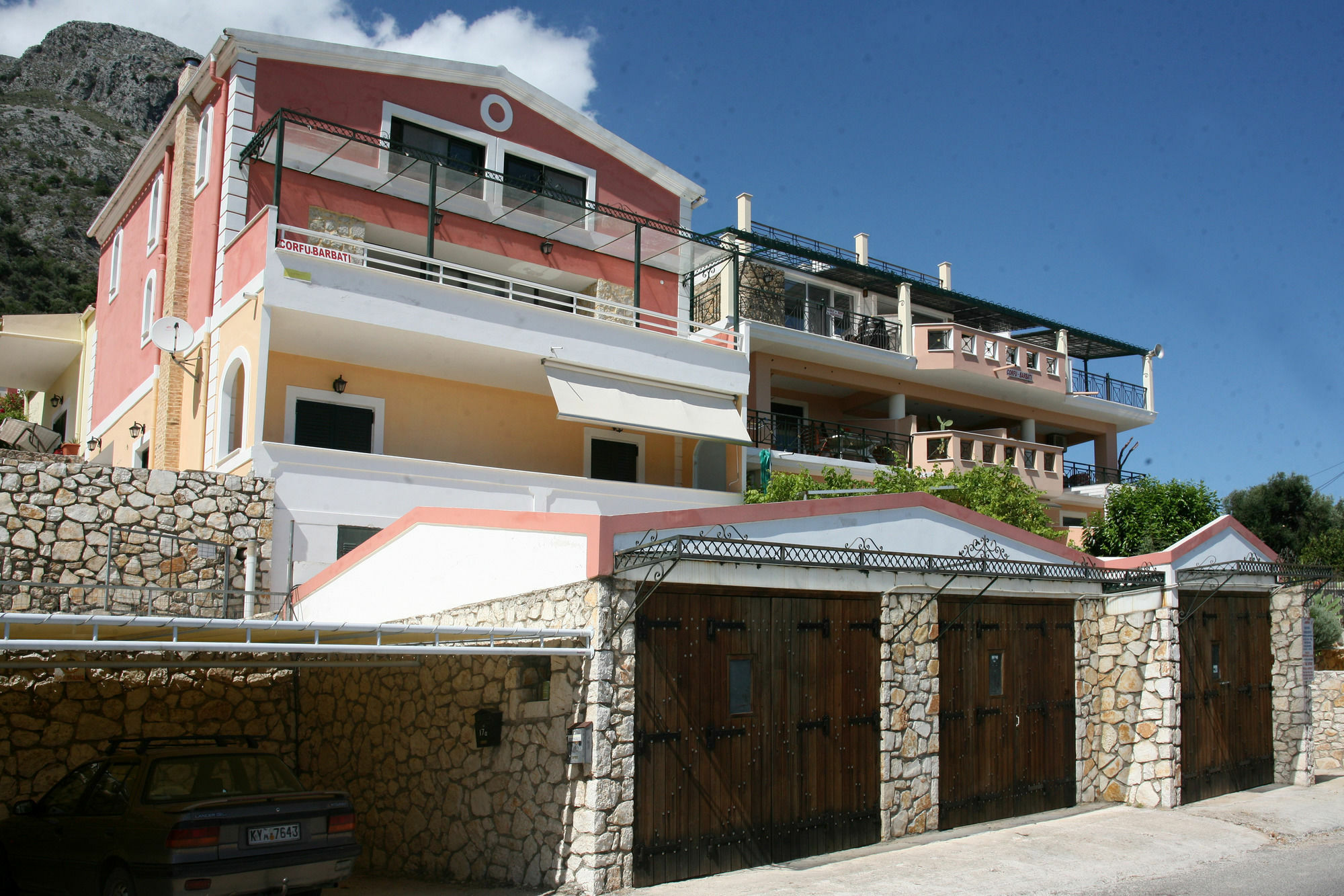 Apartment Sarakinos Barbati