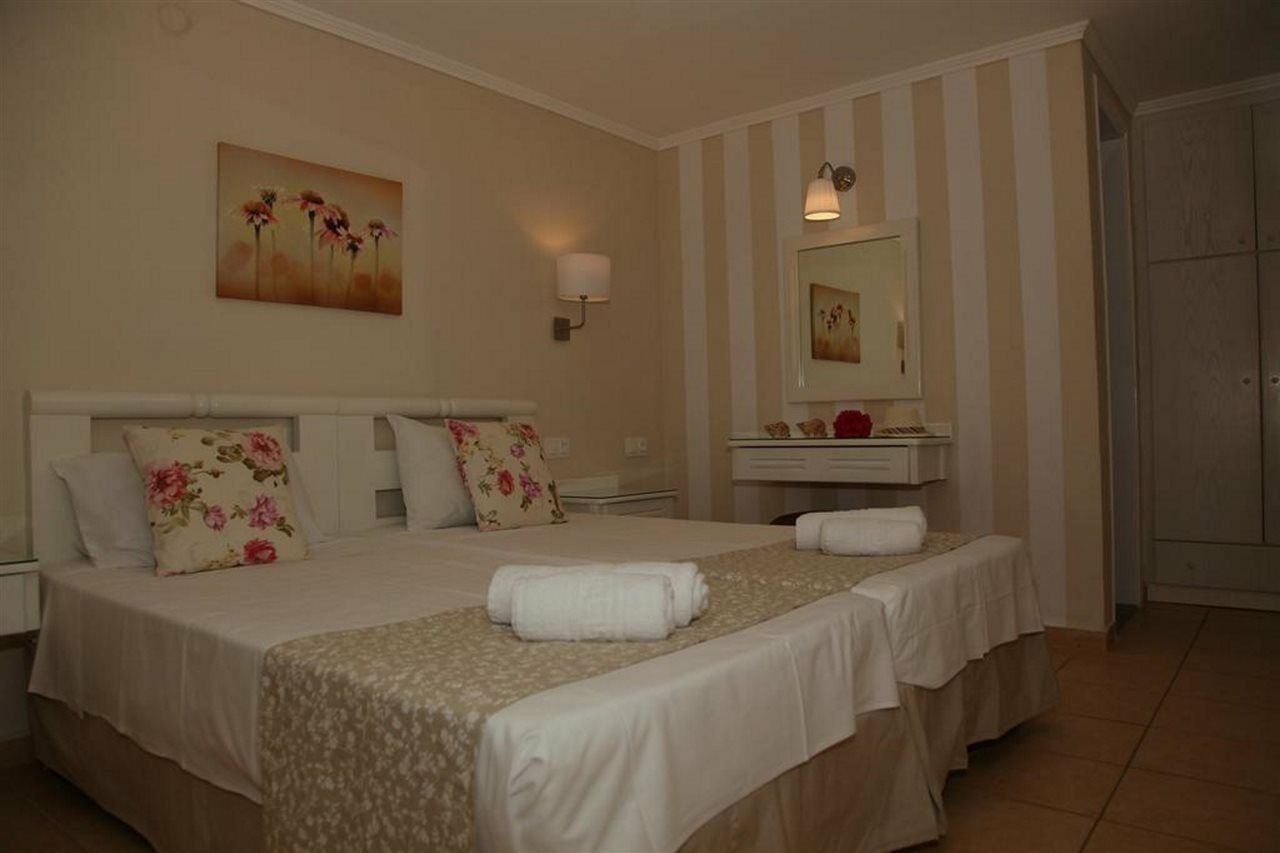Blue Sky Apartments * Malia (Crete)