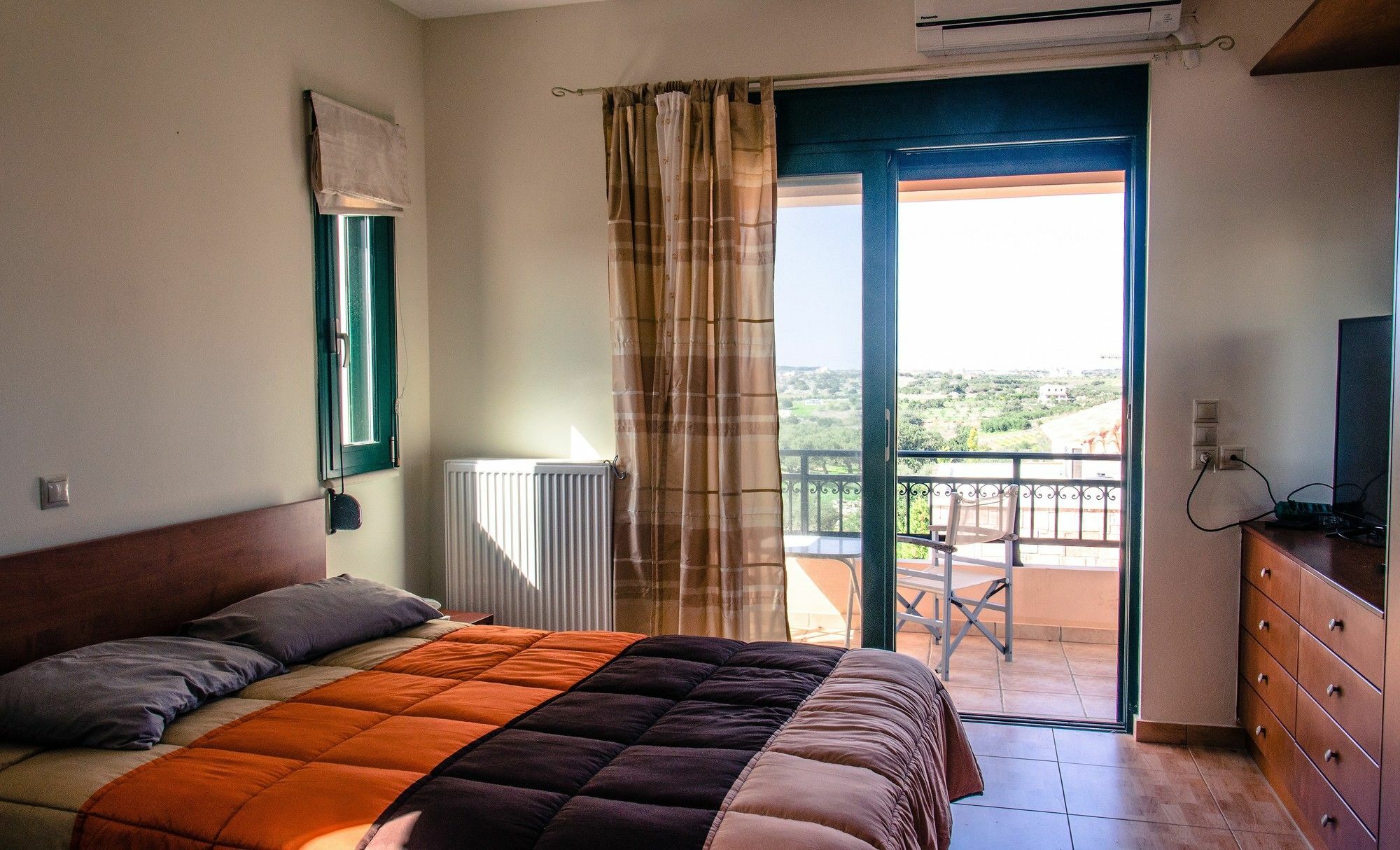 Thea Stavros (Crete)