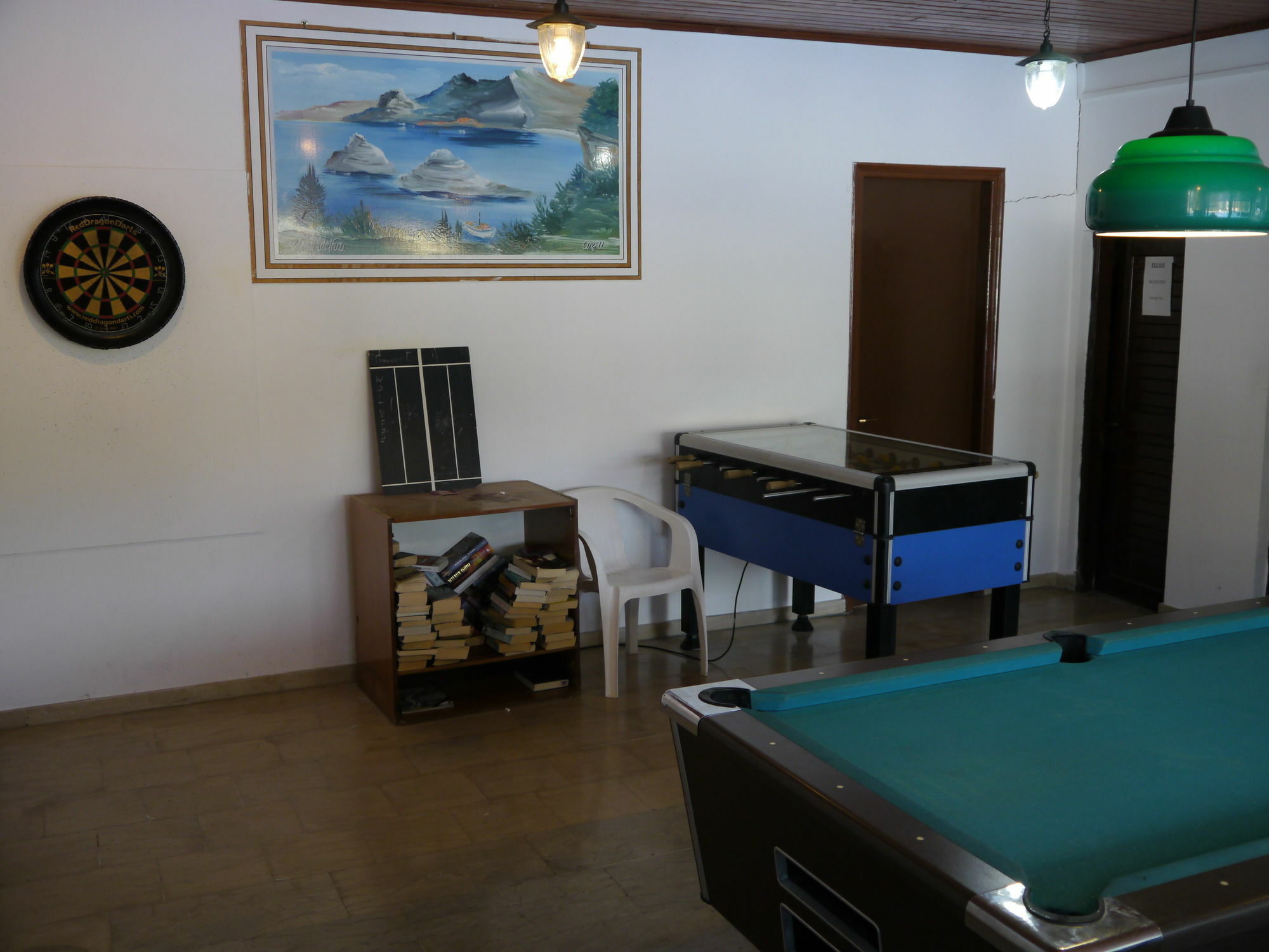 Tria Adelphia Aparthotel 2*