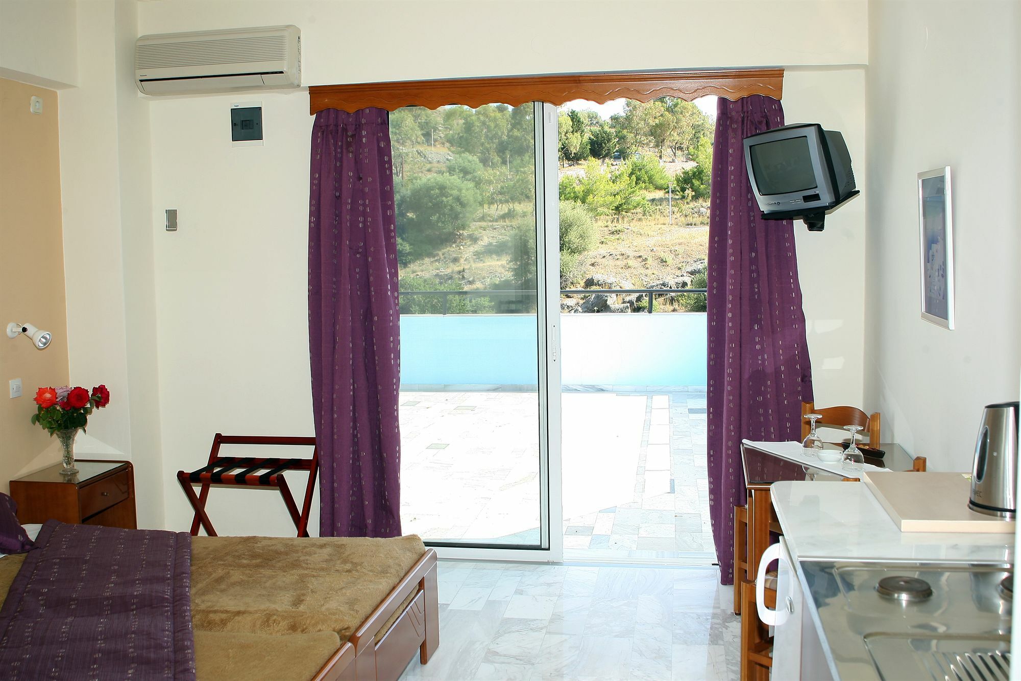 Apartment Vlycha & *