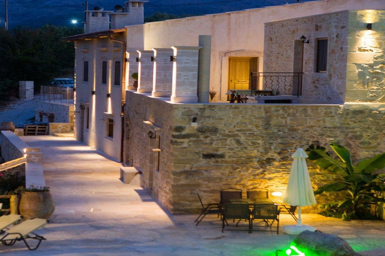 Zouridi Park 3*