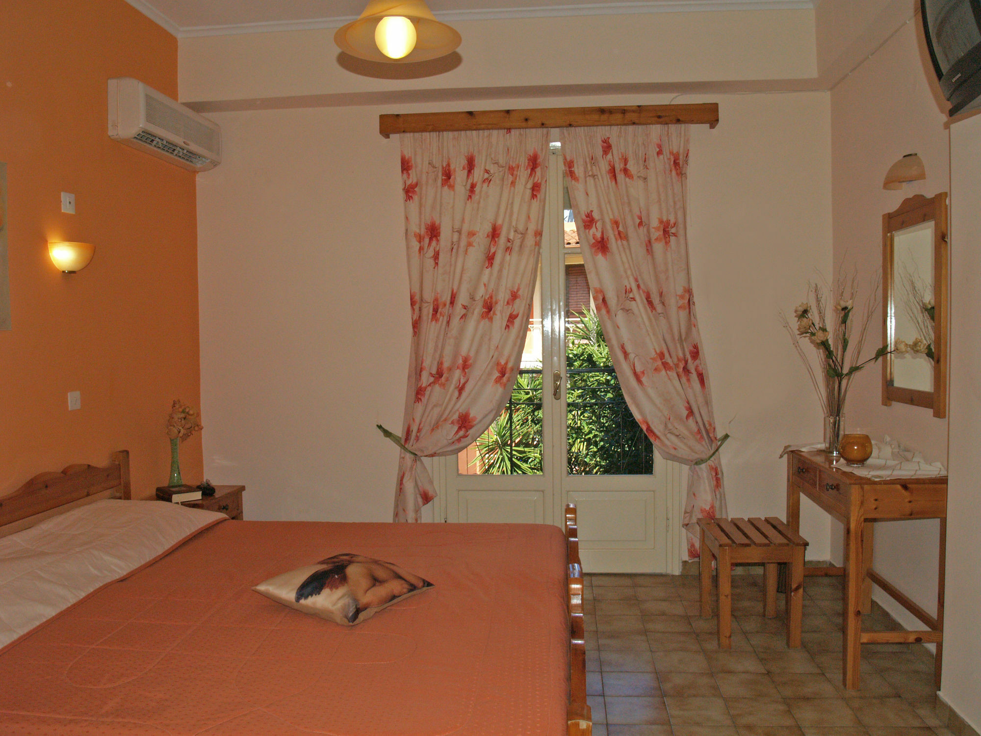 Aparthotel Elli Marina And 2*