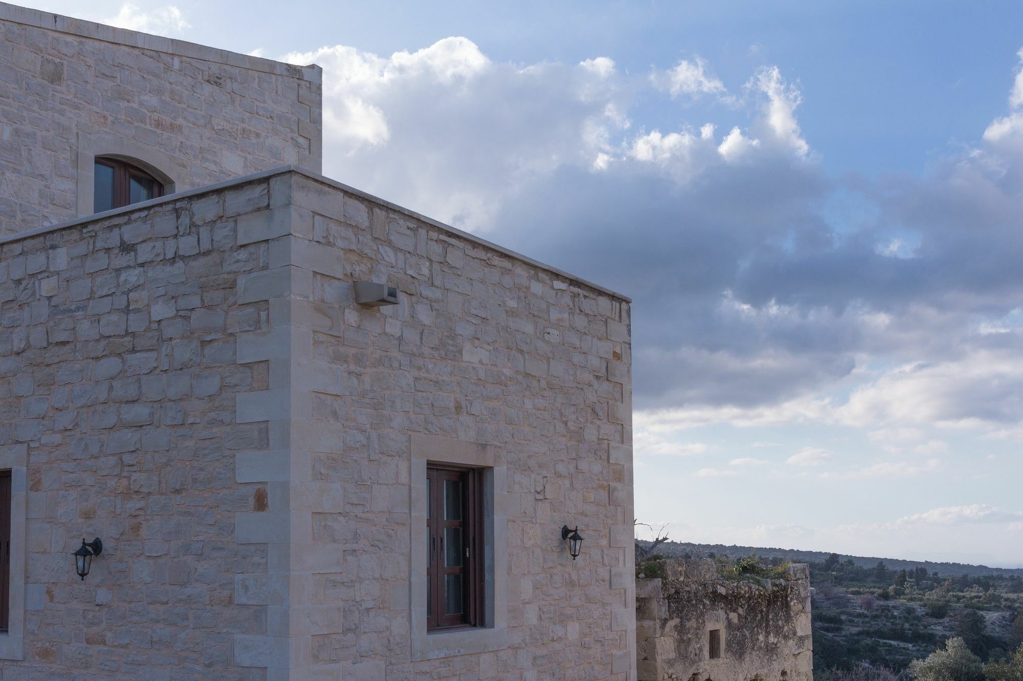 Villa Dim Art Stone House