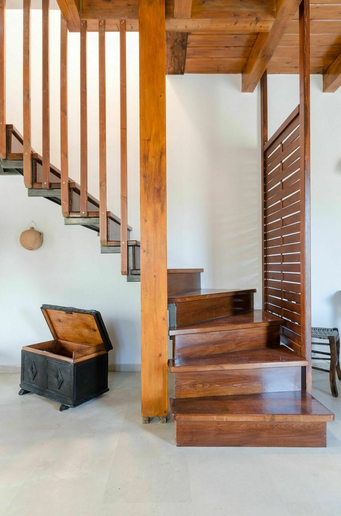 Dim Art Stone House *
