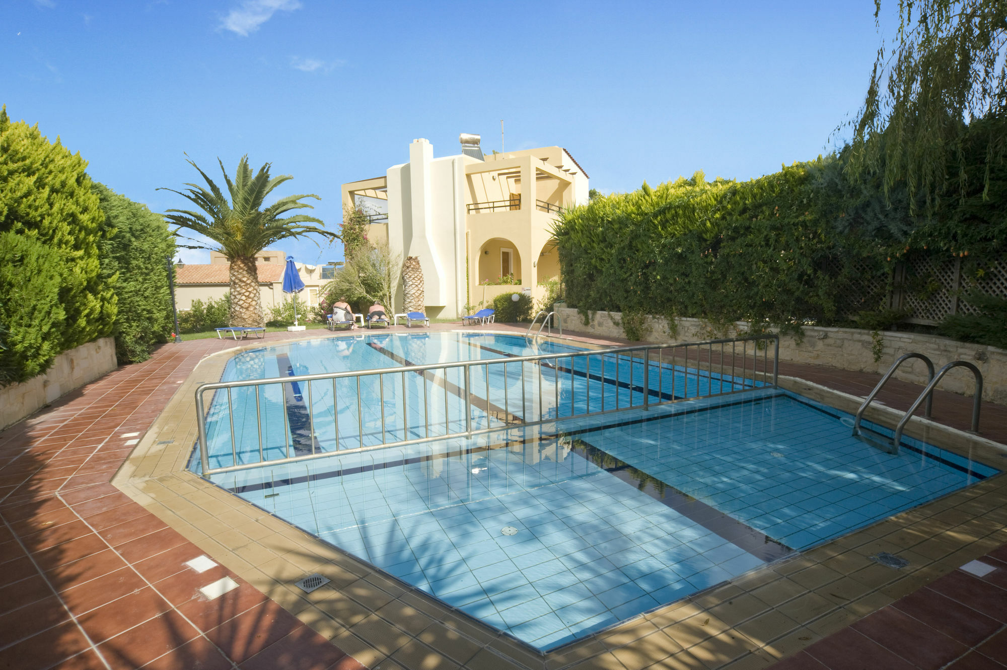 Aloni Villa *