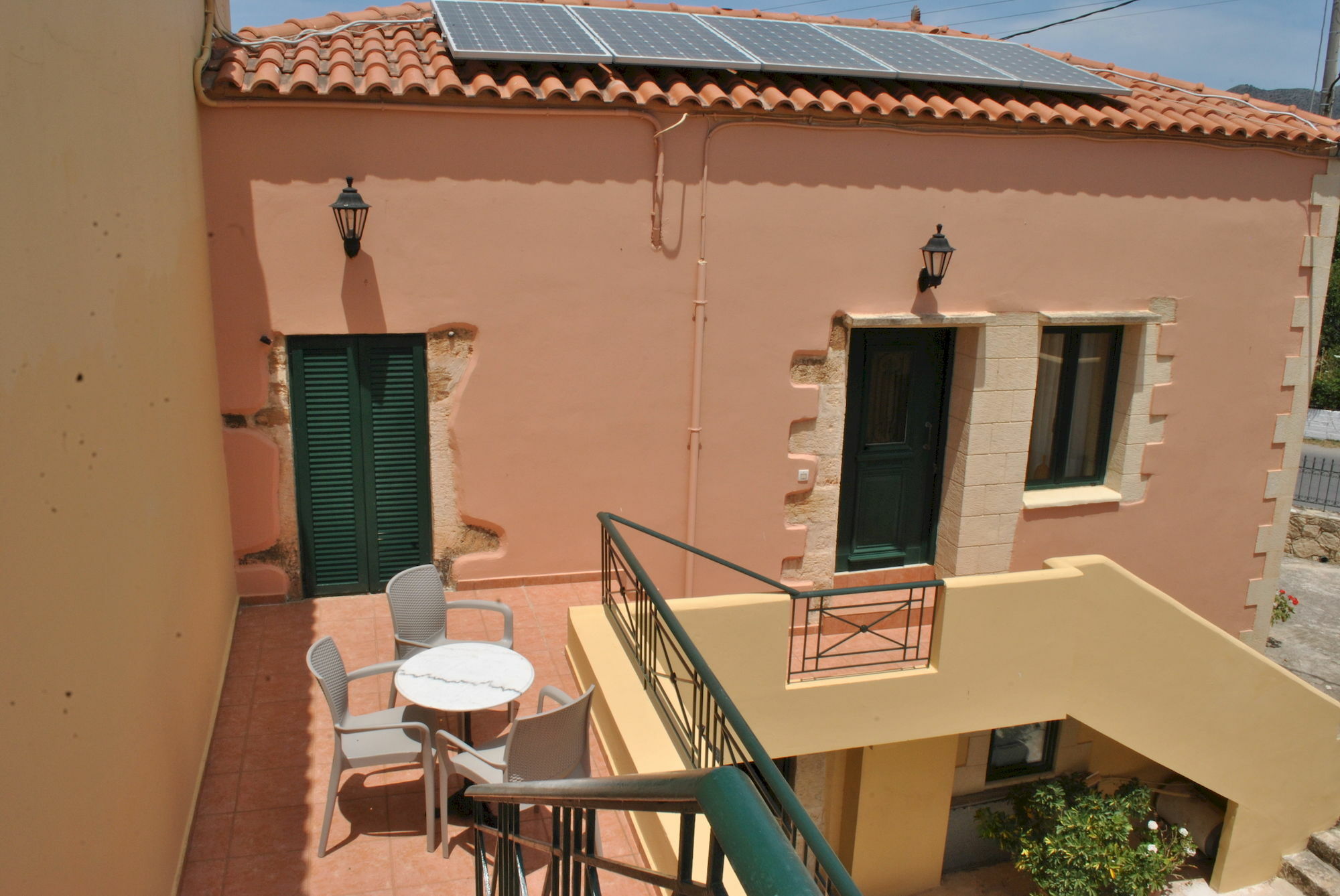 Skandalis Traditional Apartment