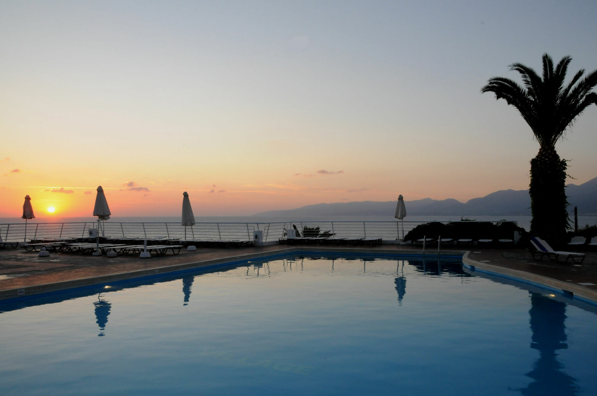 Village & Hotel Hersonissos (Crete)