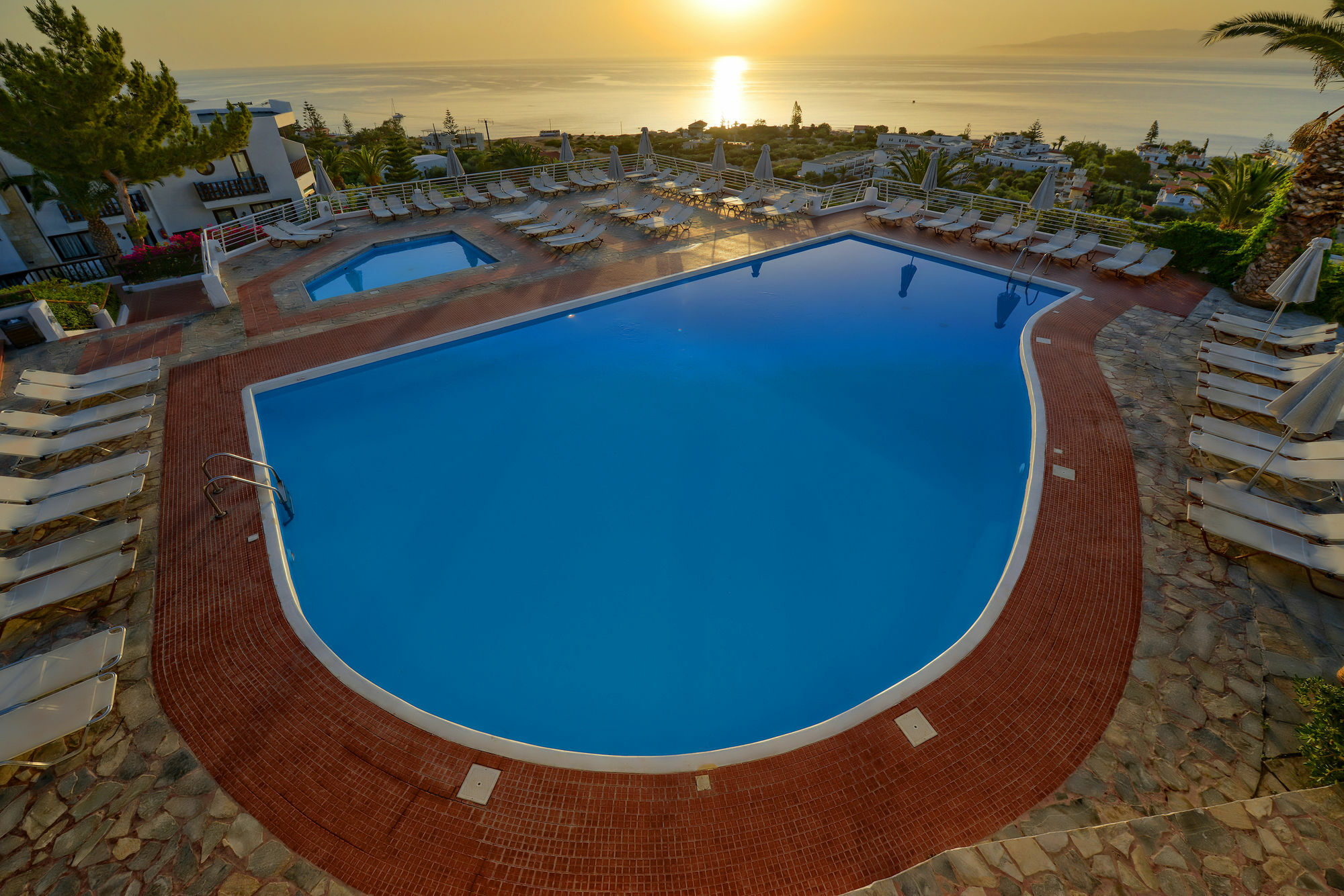 Village & Hotel Hersonissos (Crete)