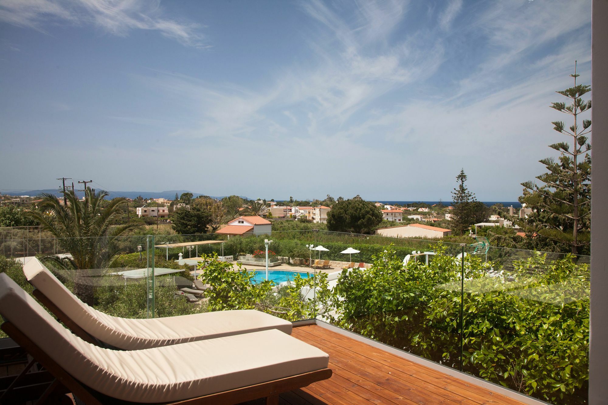 Artemis Village & 4* Stavros (Crete)