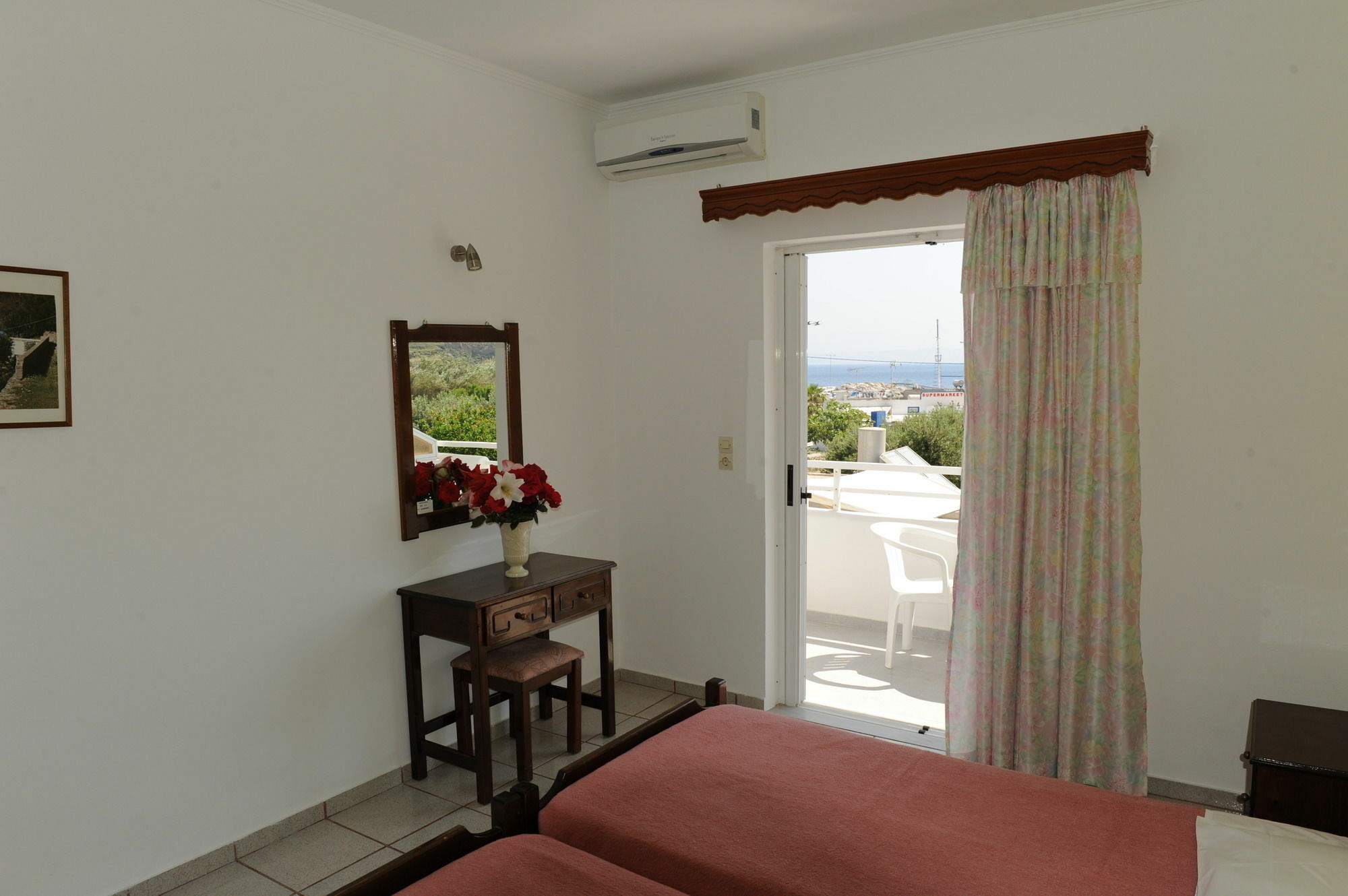 Spring Apartment *