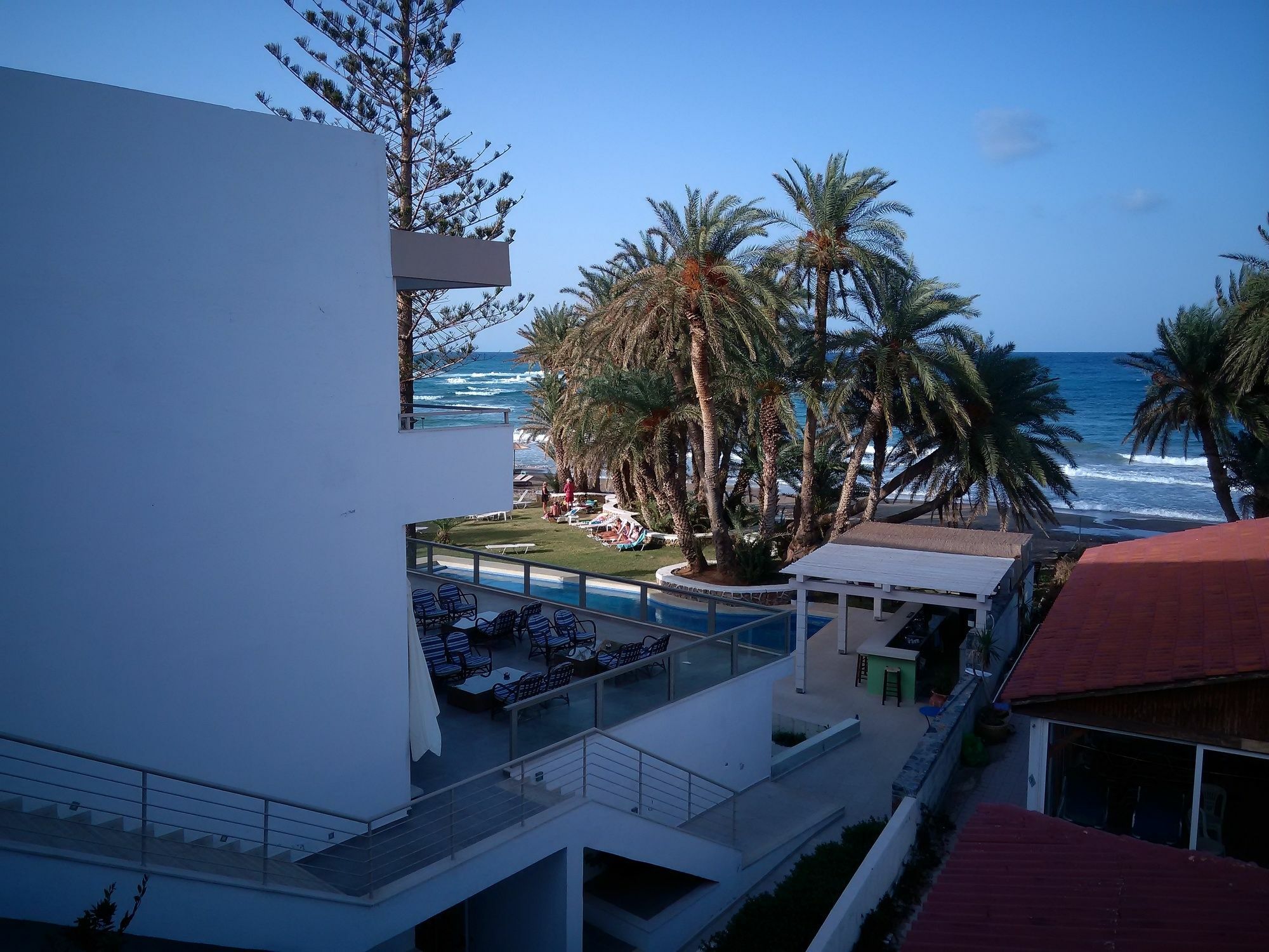 Ari Hotel 2*