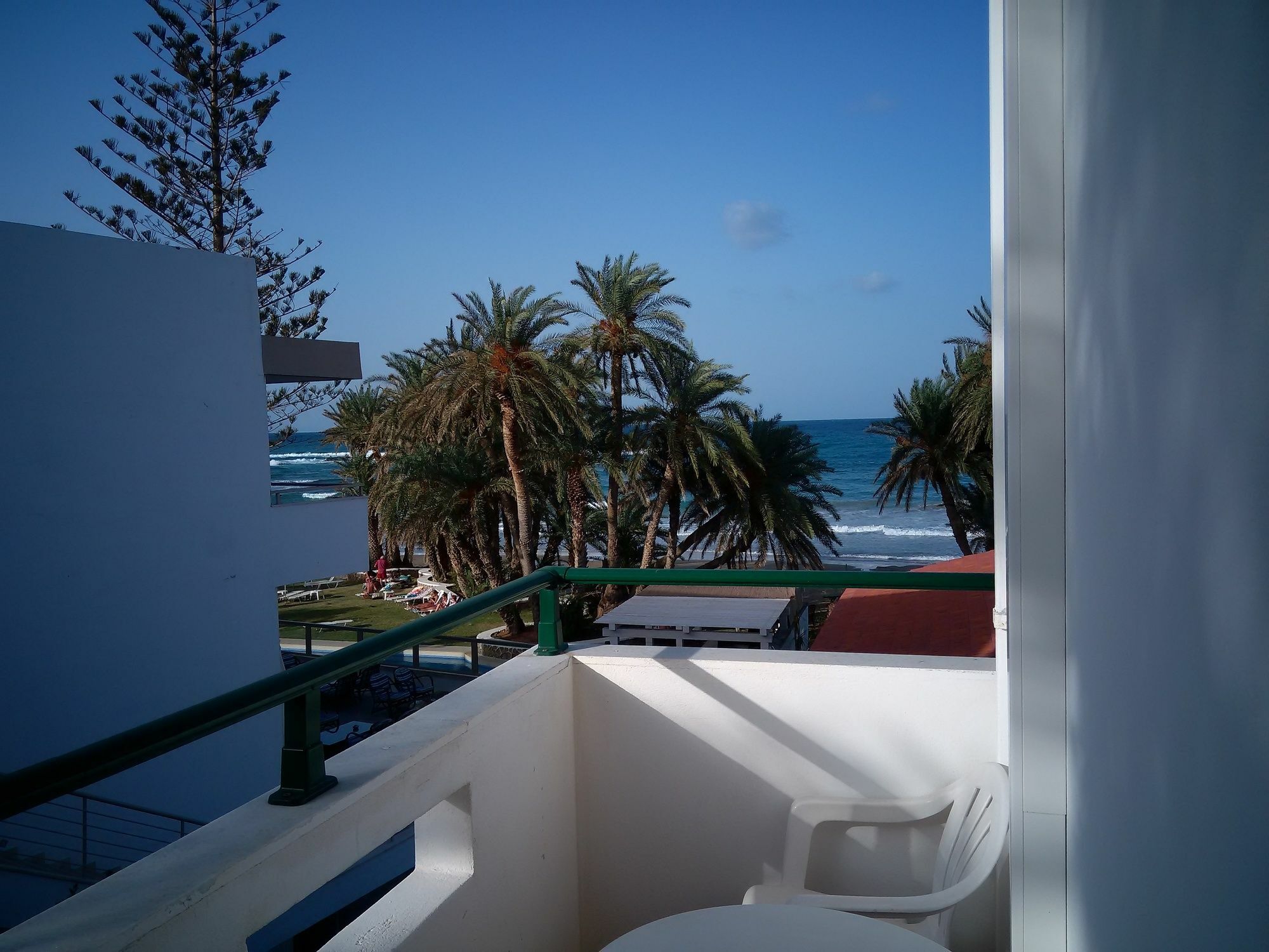 Ari Hotel 2*