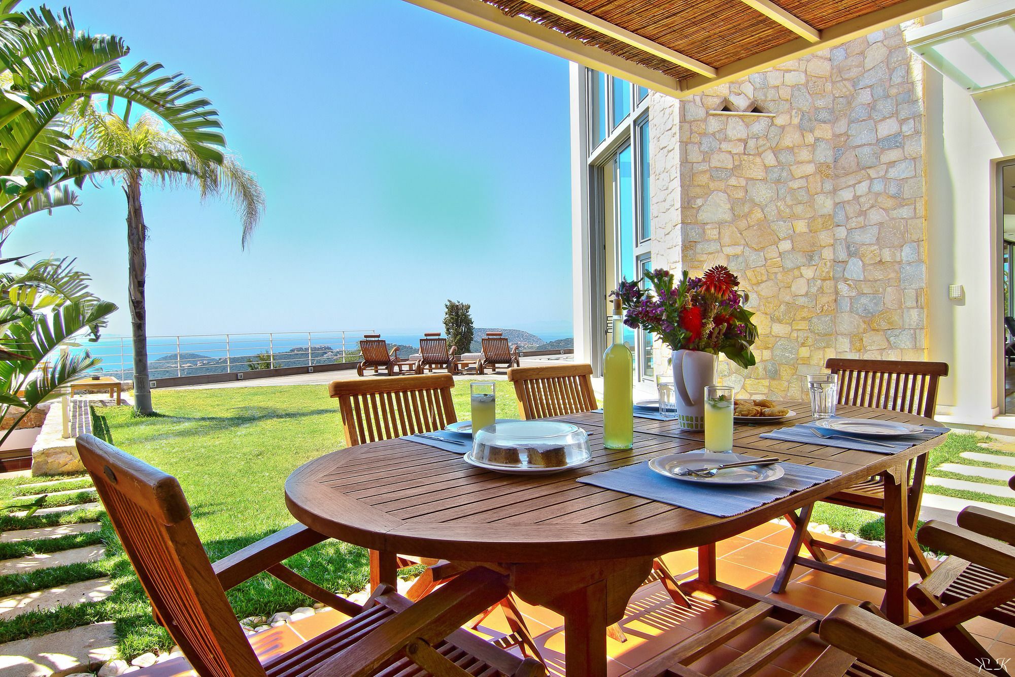 Villa Takeoff Saronida *