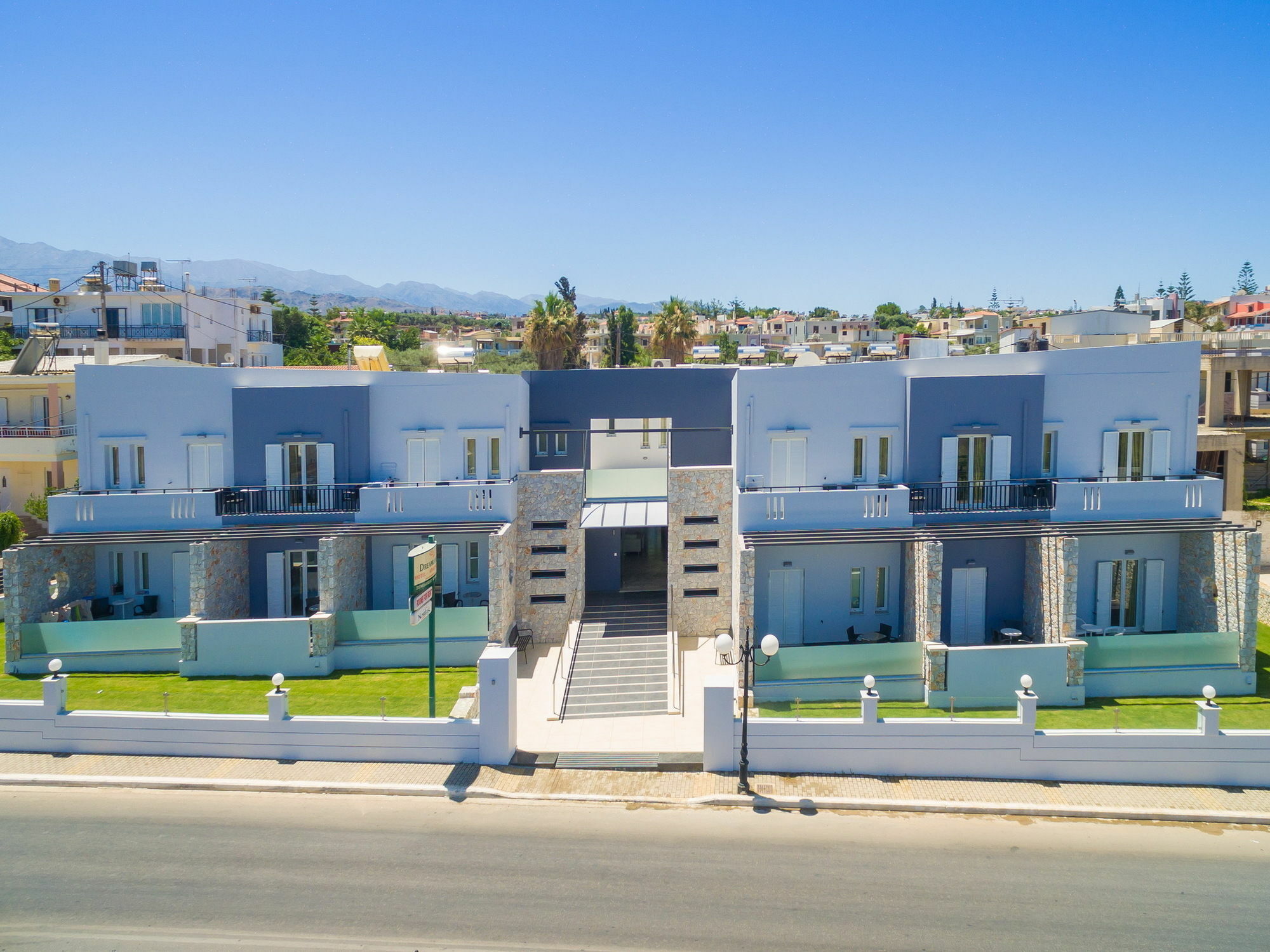 Nontas Aparthotel