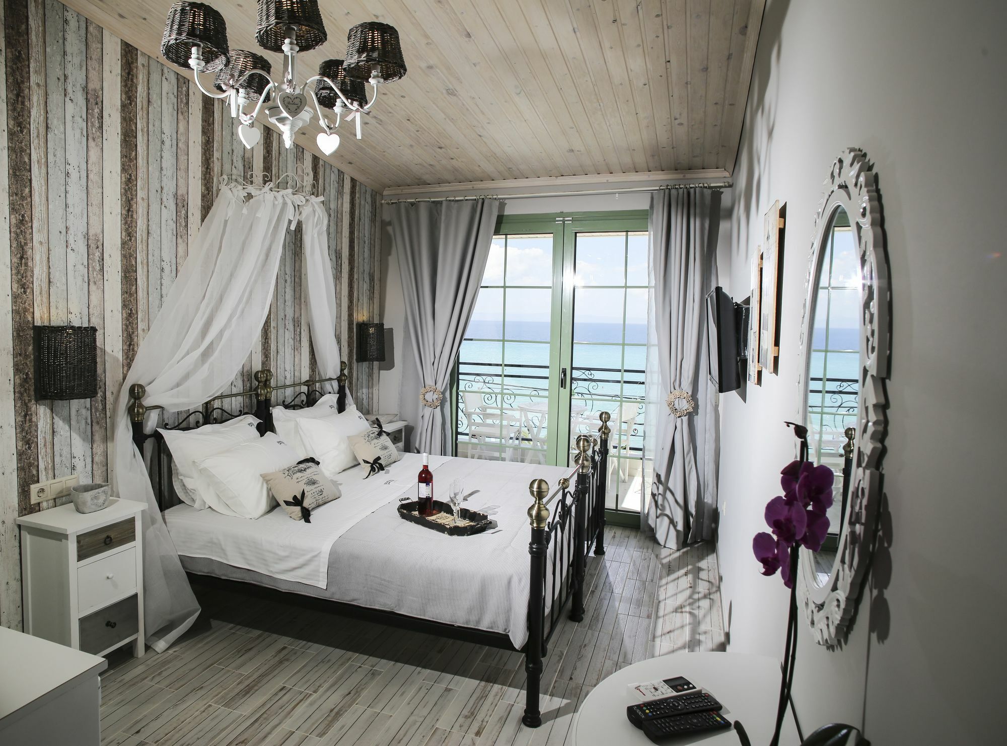 Alkionides Apartment *