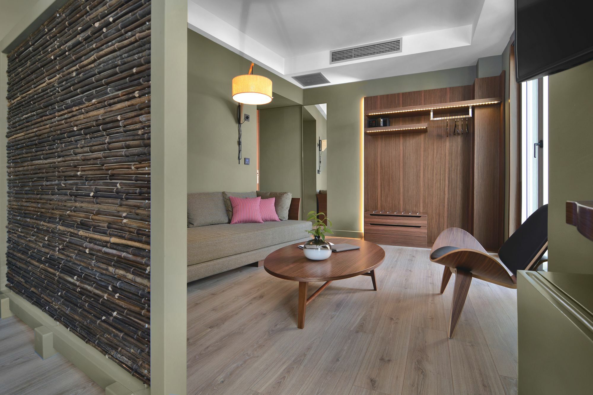 Hotel Spirit Boutique & 4*