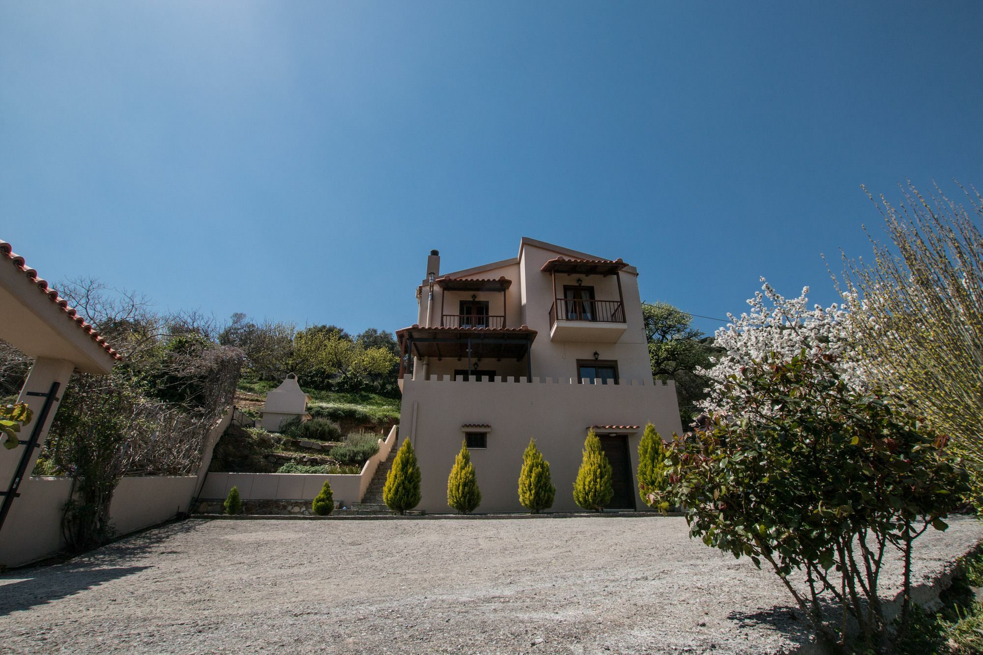 Aori Hillside Apartment *