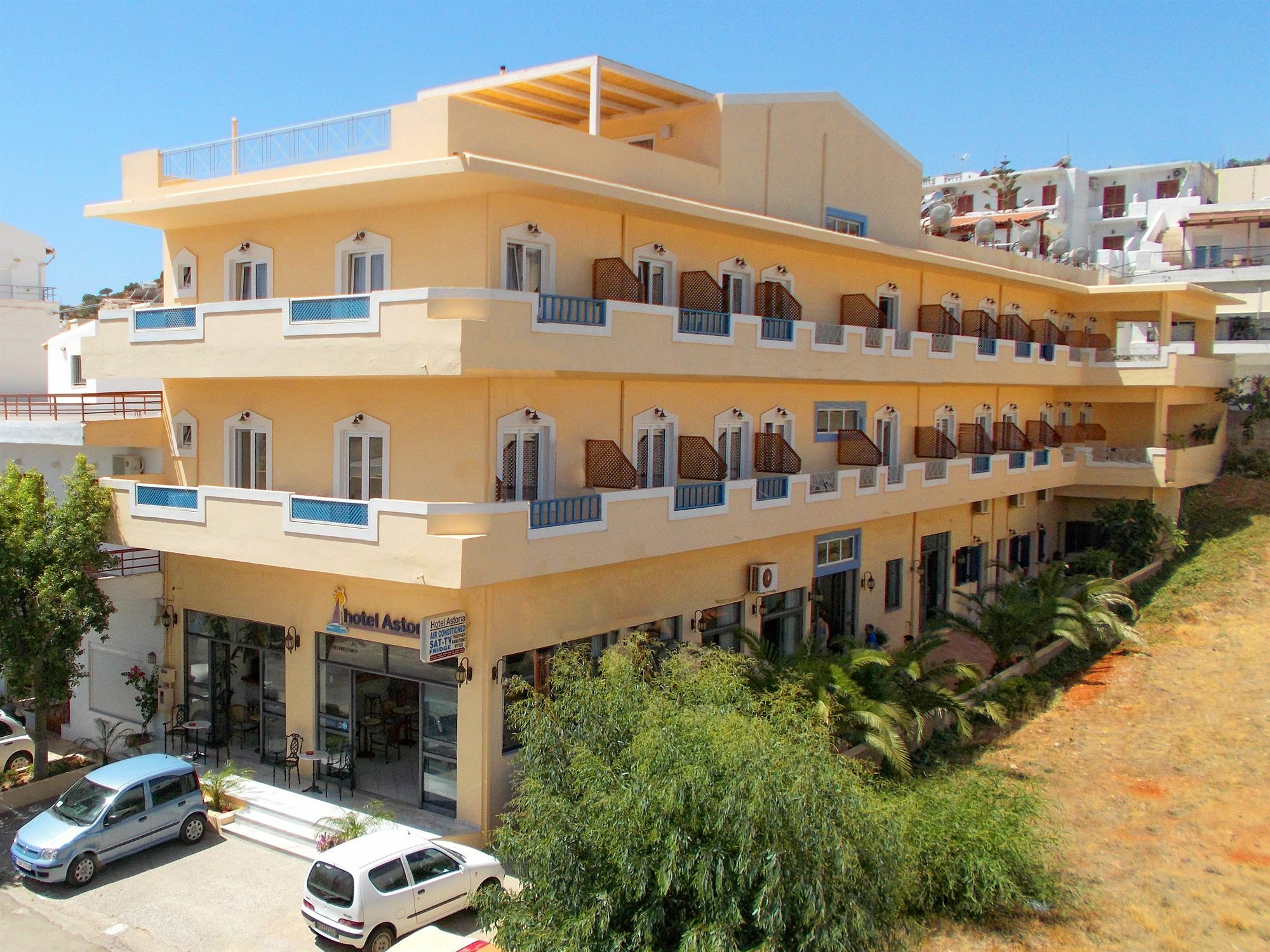 Astoria Hotel 2*