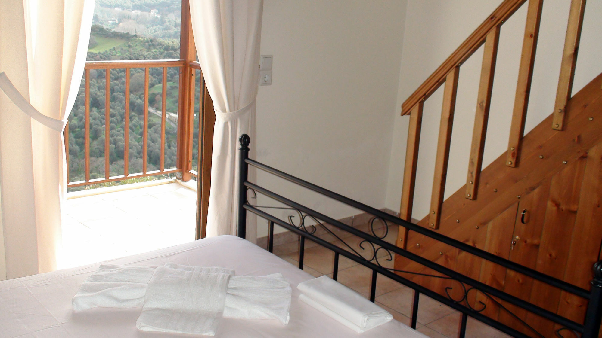Aori Hillside Apartment *