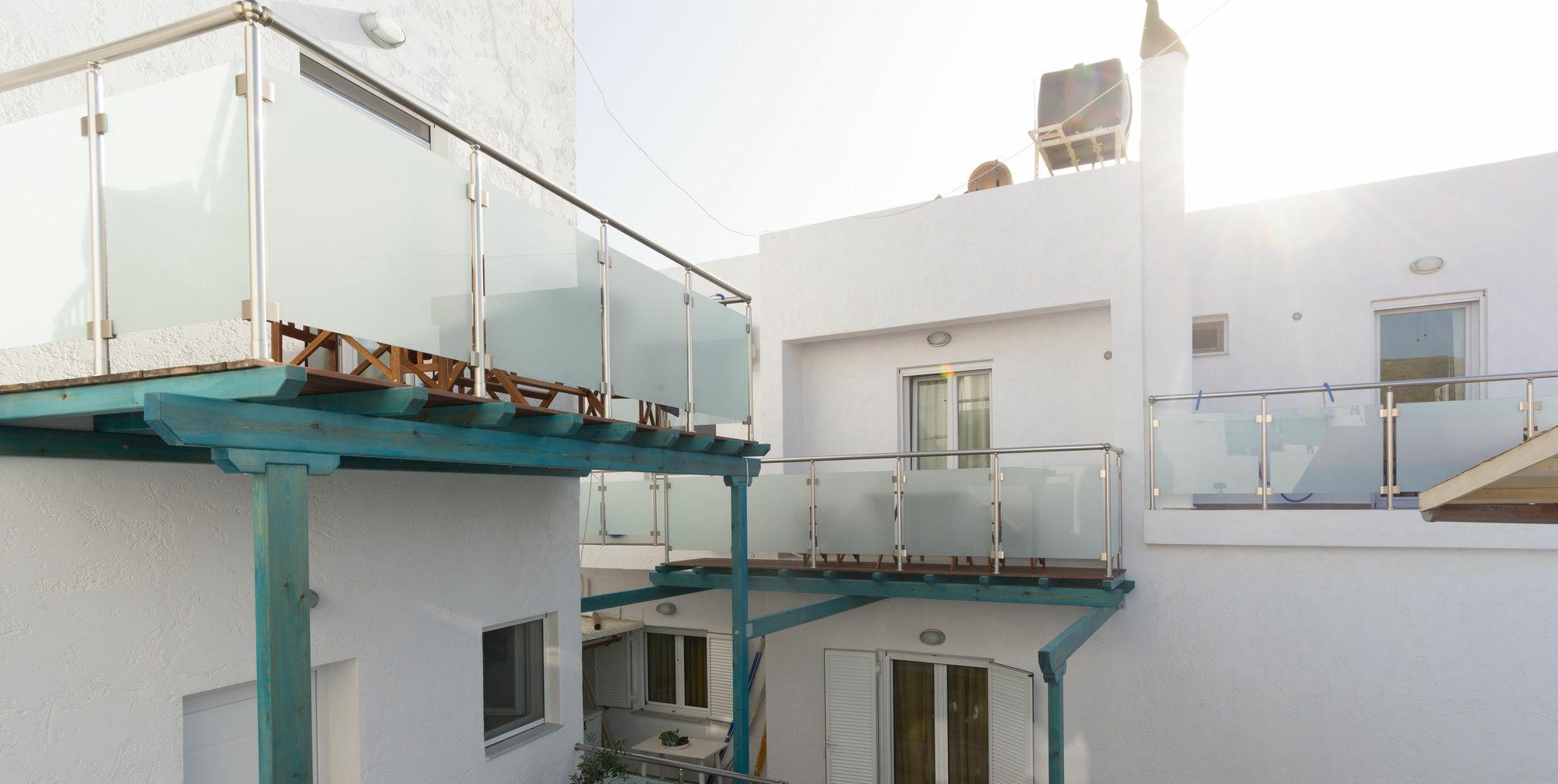 Socrates & Restaurant * Milatos