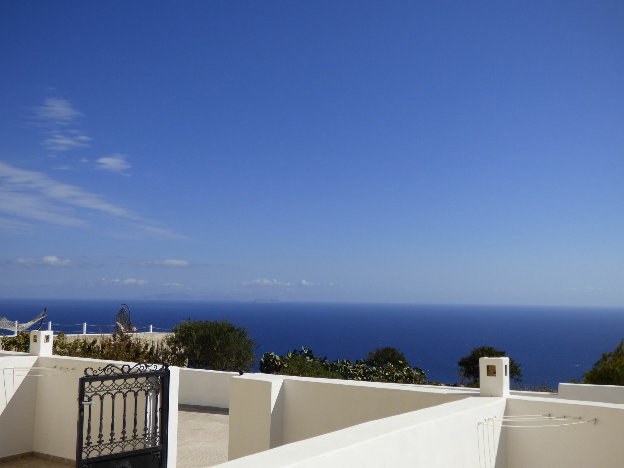 Rampelia Apartment Imerovigli (Santorini)