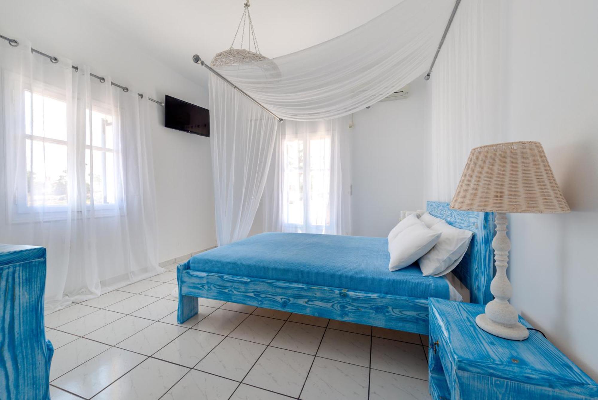 Apartment Thalia Fira (Santorini)